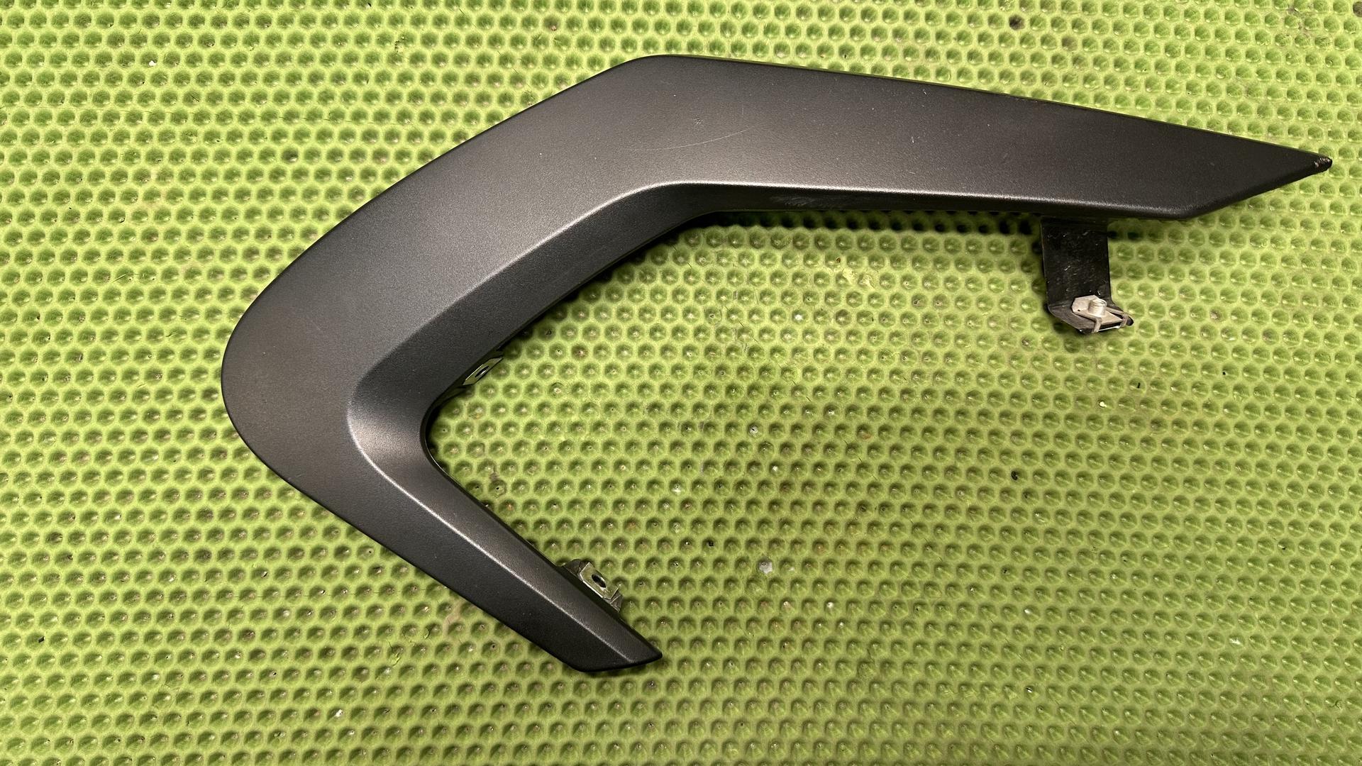 Боковая обшивка П Вх 46637711696