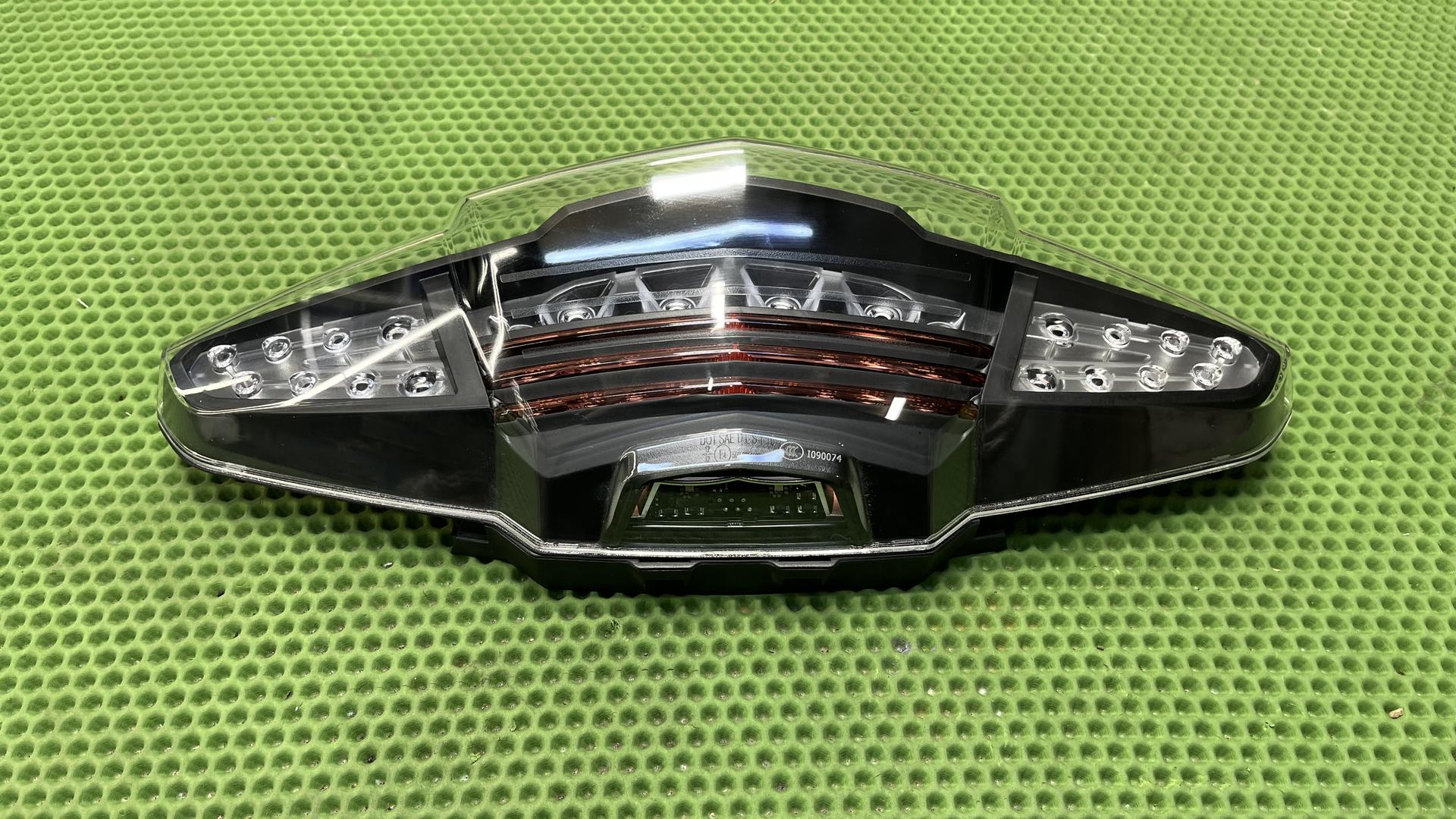 Светодиодный блок задних фонарей 63218525446