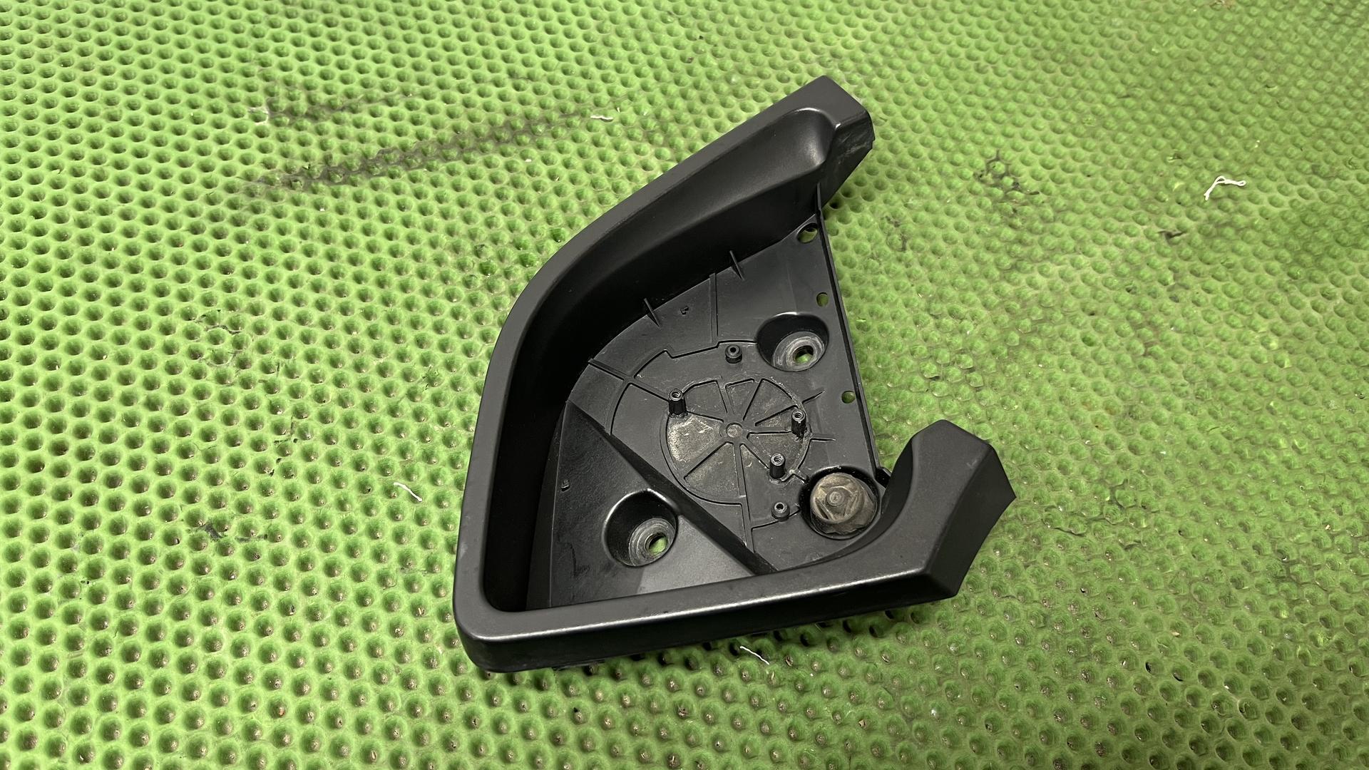 Корпус зеркала Л рест 10+ 51167722353