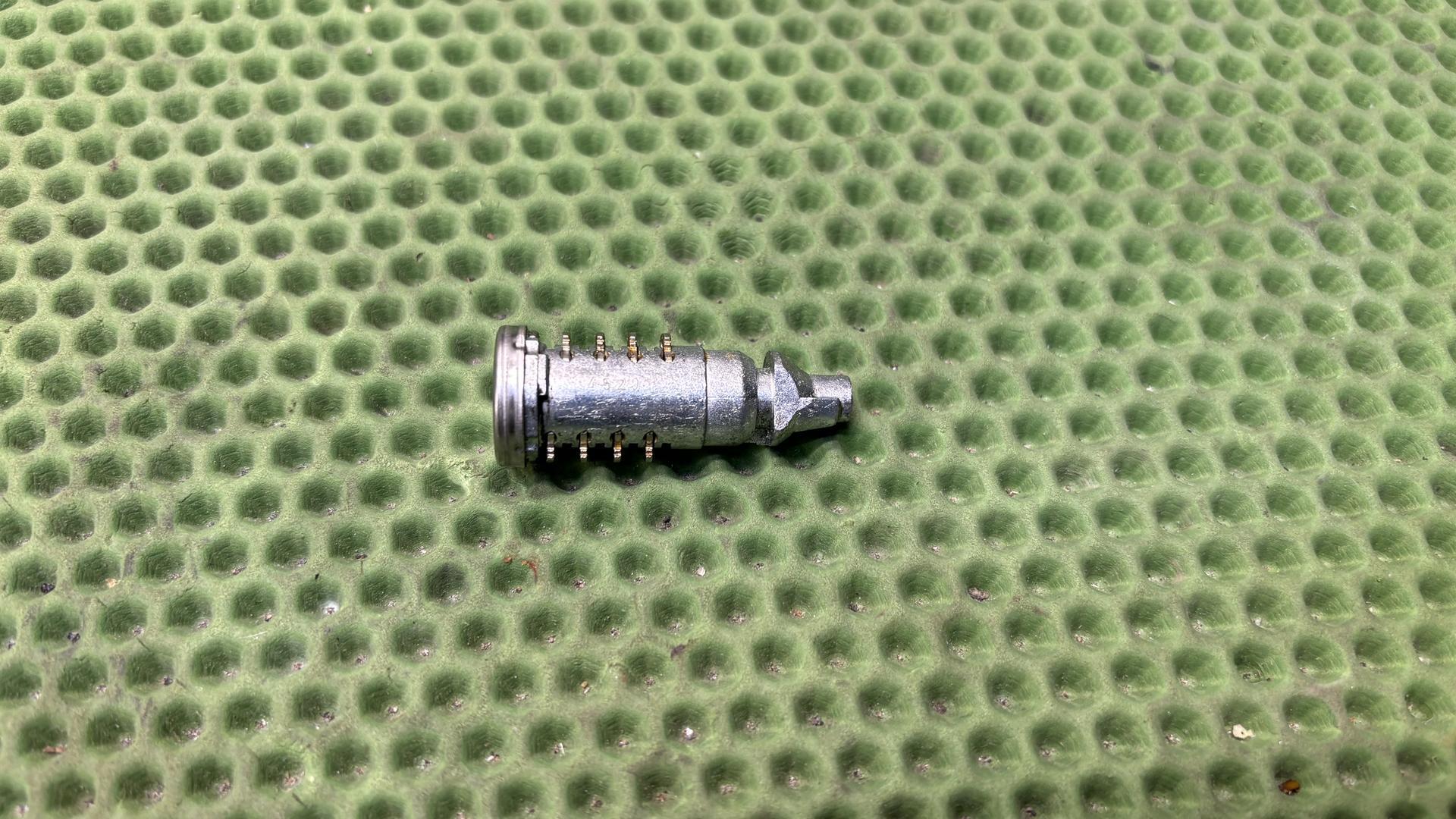 Личинка замка зажигания EWS 4 51258545791