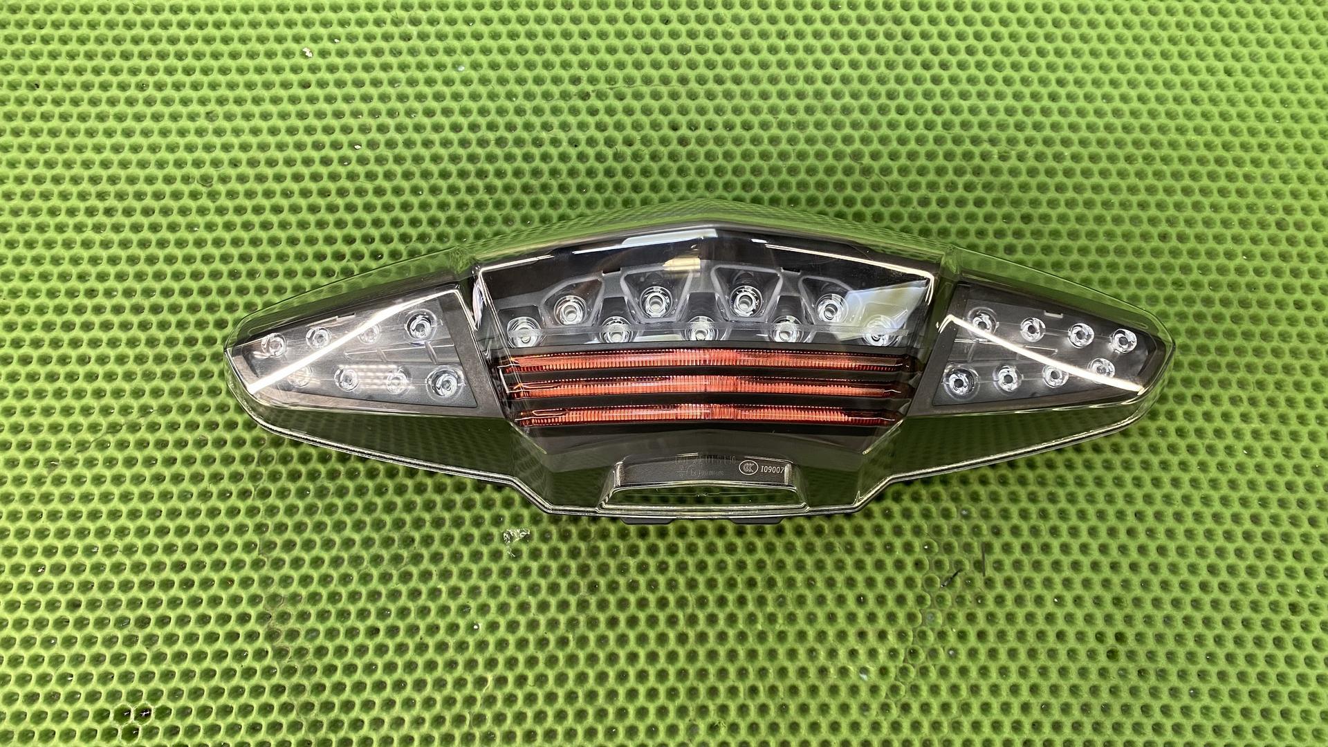 Светодиодный блок задних фонарей 63218525446