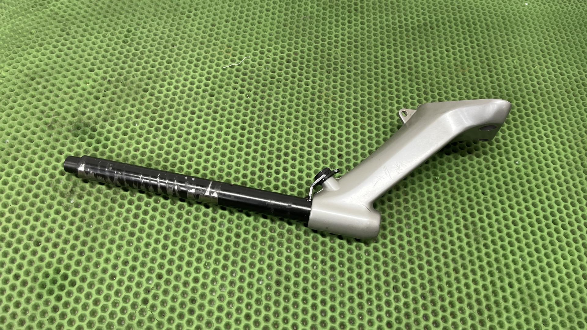 Руль, правая  часть 32718543462