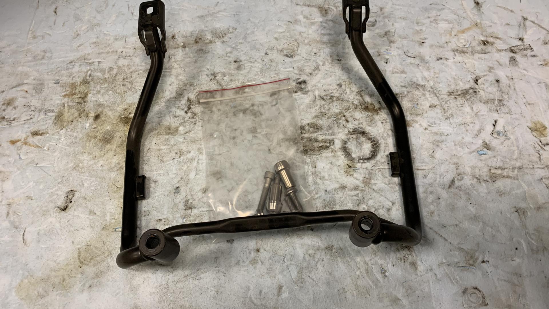 Фиксатор для чемодана 46548534255