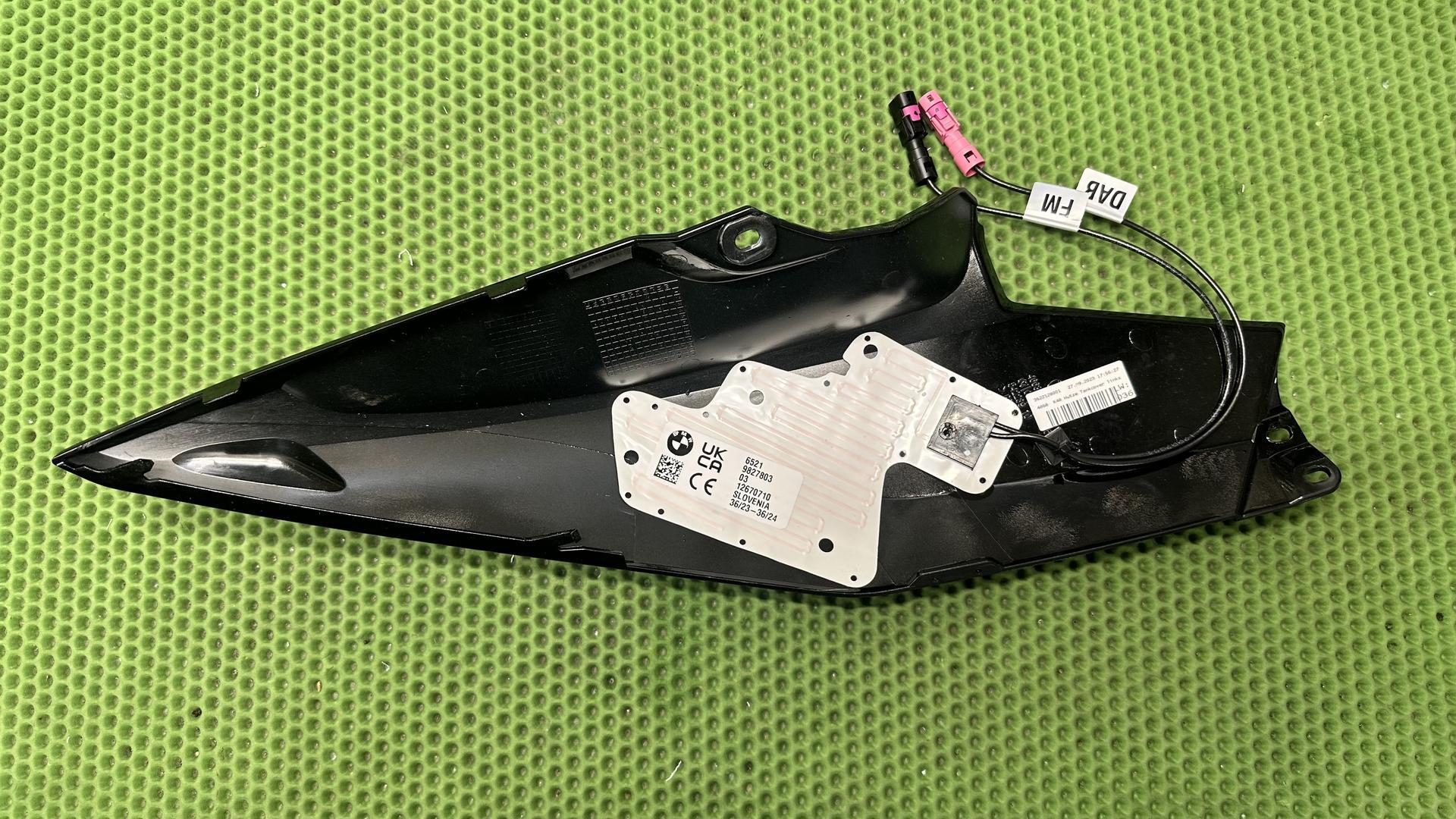 Пленочная антенна (FM/DAB Typ C) K1600 GT/GTL/B рест. (с 2022 г.) 65219827803