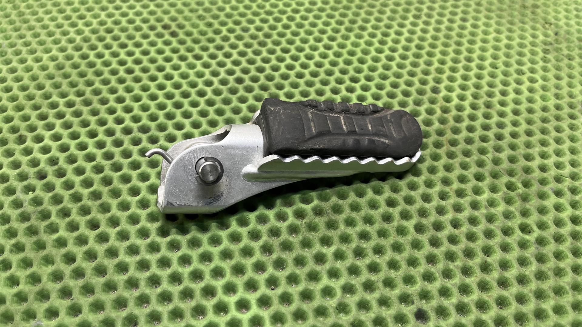 Упор для ноги водителя широкий Л 46718526739