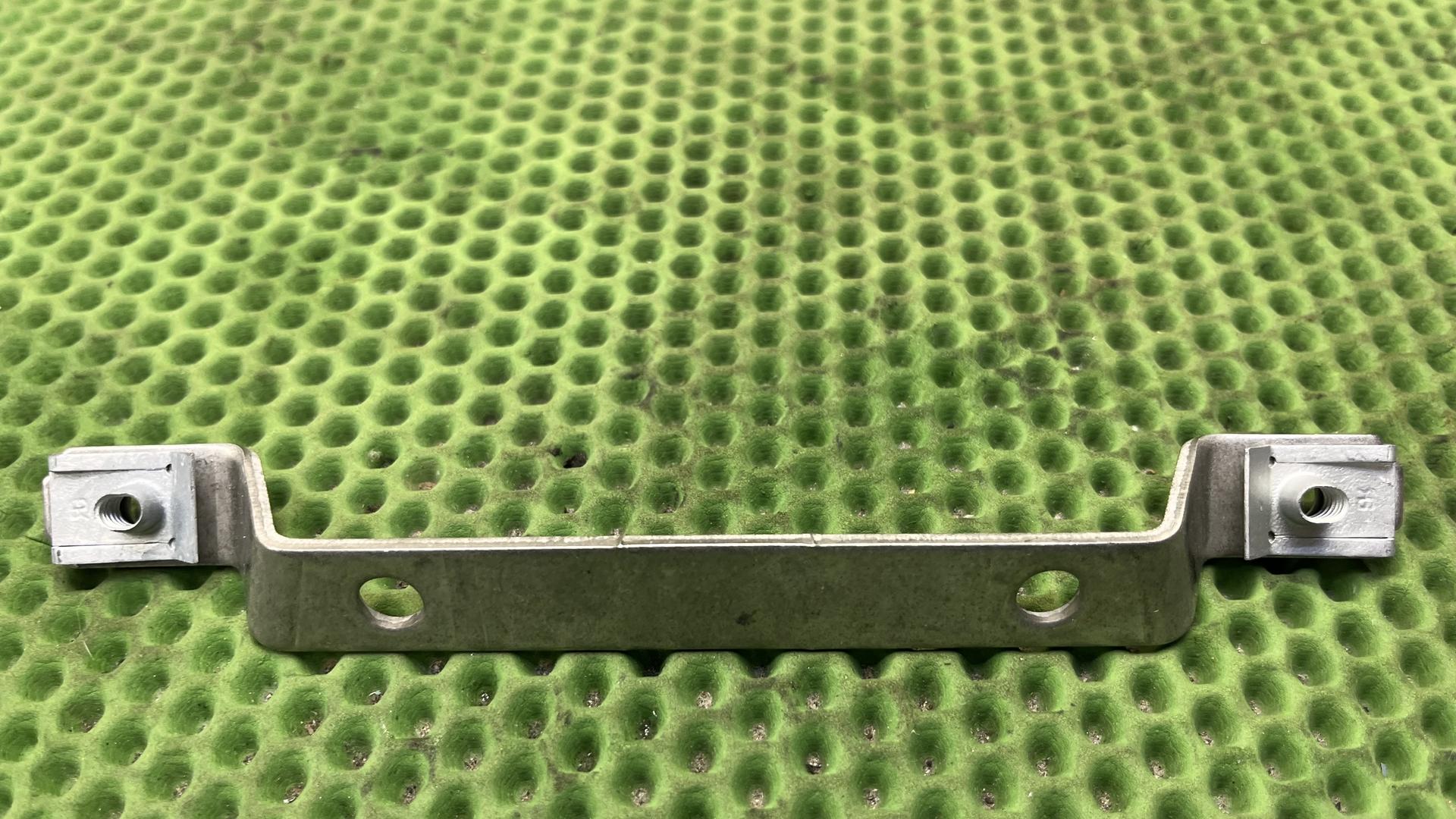 Держатель защиты картера спереди R1300GS/GSA KA1-2 11845a64a34