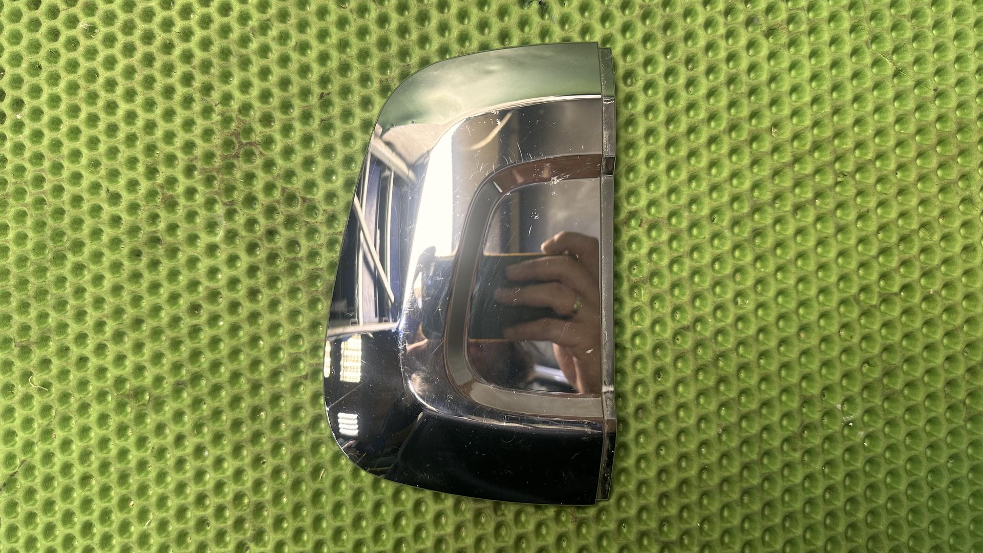 Крышка айрбокса левая хром. R18 K34 13711539639