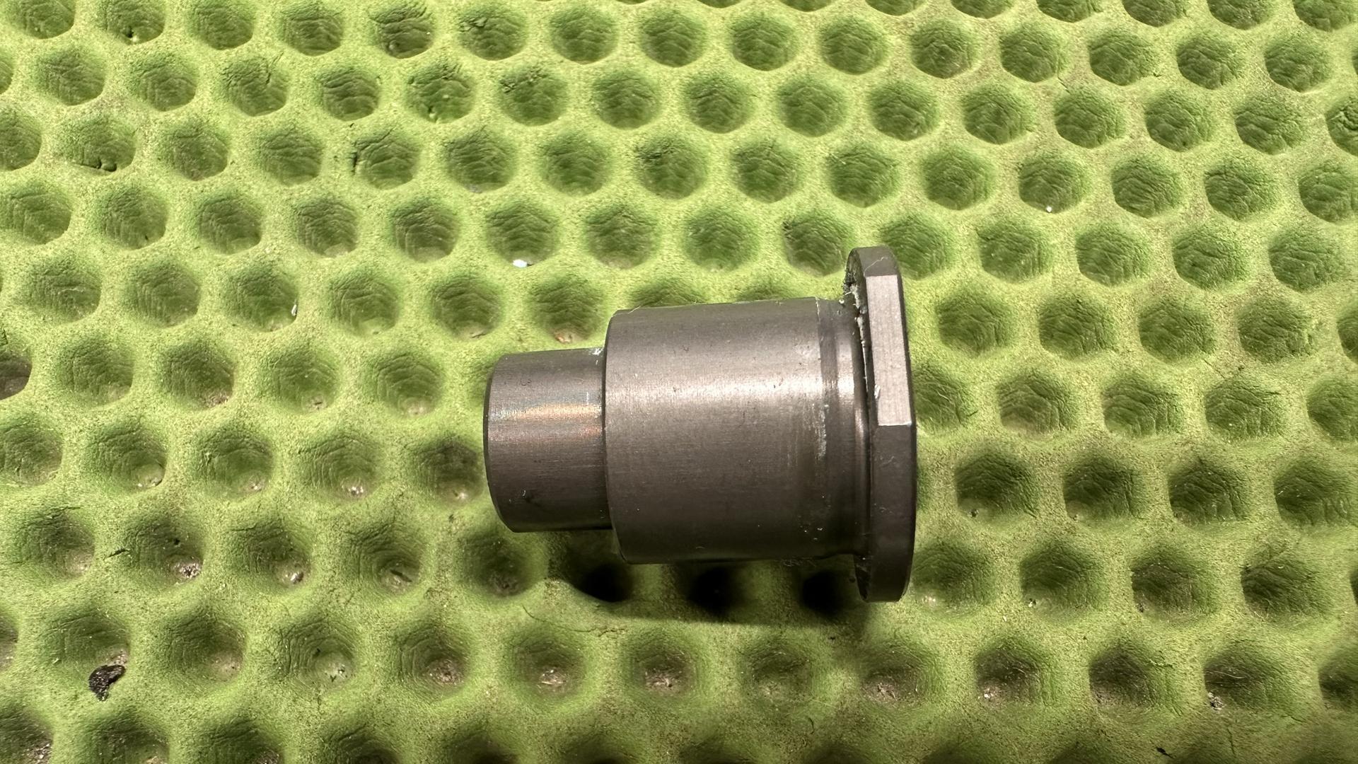 Гайка лапки тормоза R1300GS/GSA/RT KA1-3 35217923121