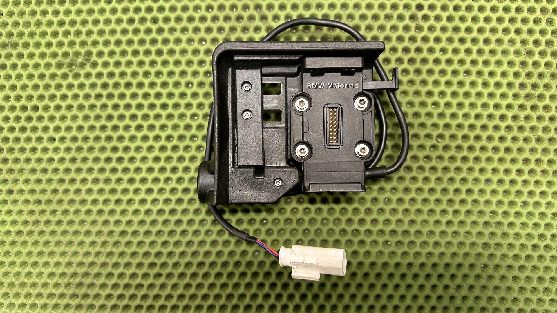 Держатель навигатора 65908354256