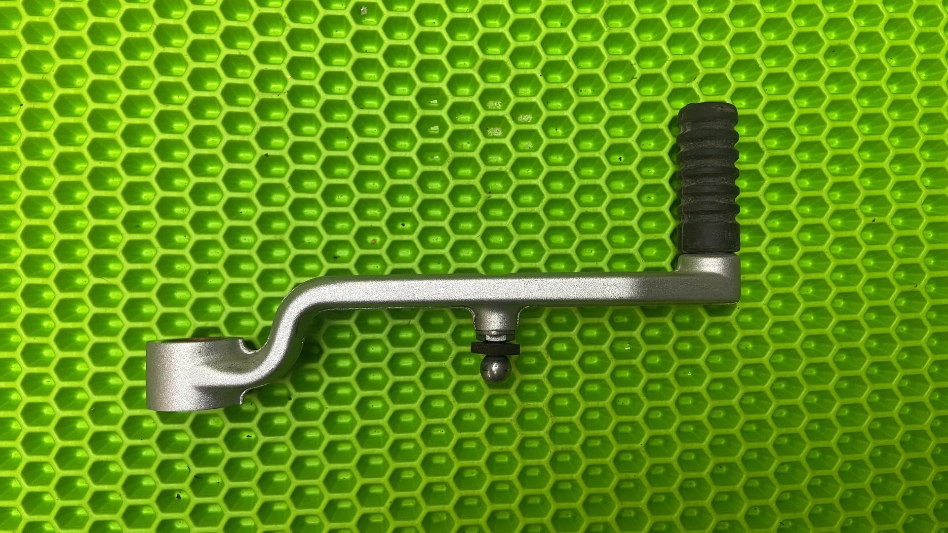 Рычаг переключения передач 23418561672