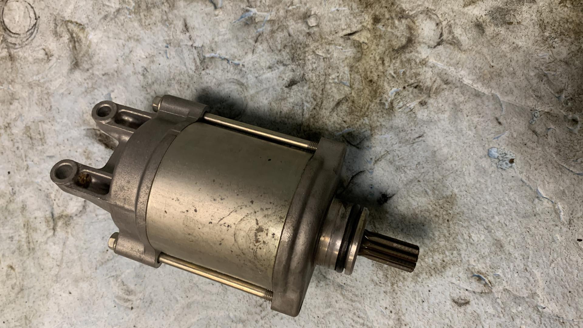 Стартер 12418525346