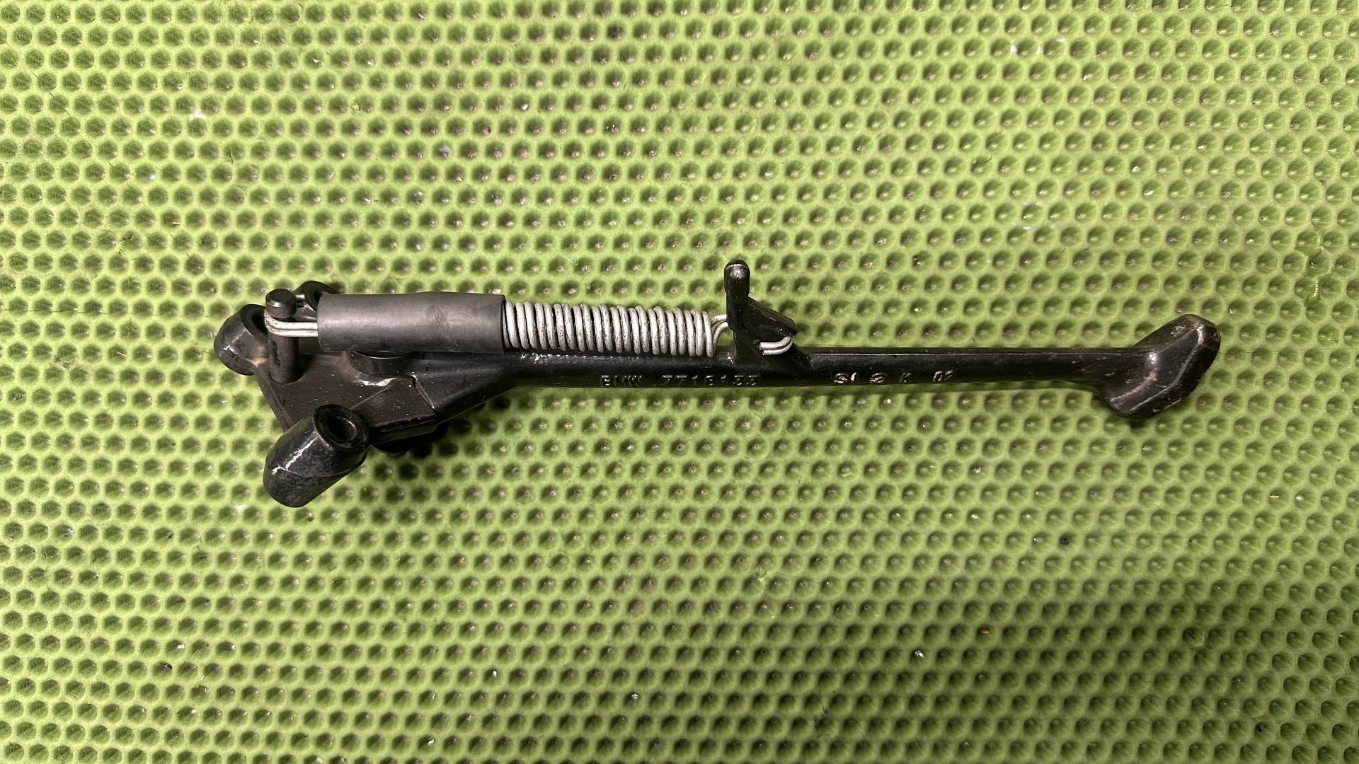 Подпорка 46537718133