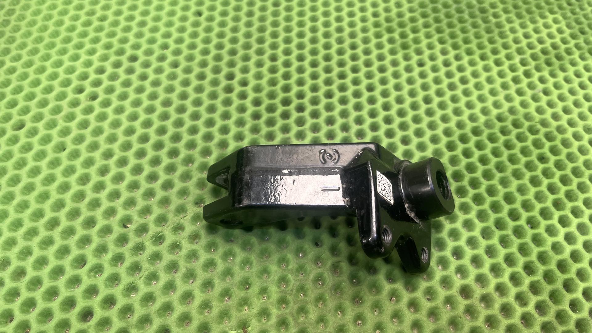 Планка упора для ног П Зд (black) R18 46719467716
