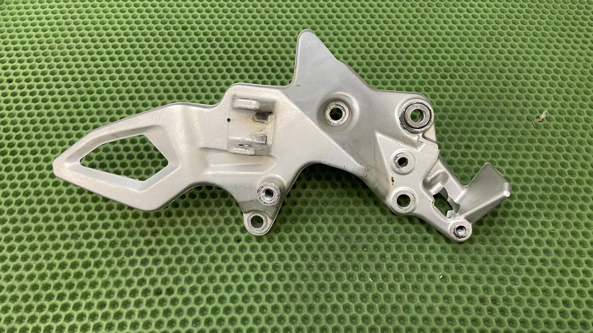 Планка упора для ног Л 46718527863