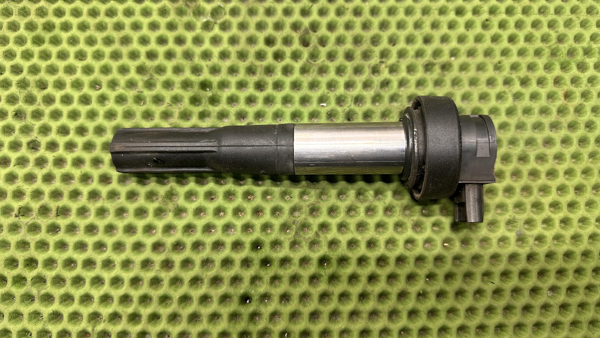 Наконечник катушки зажигания, черный 12138523968