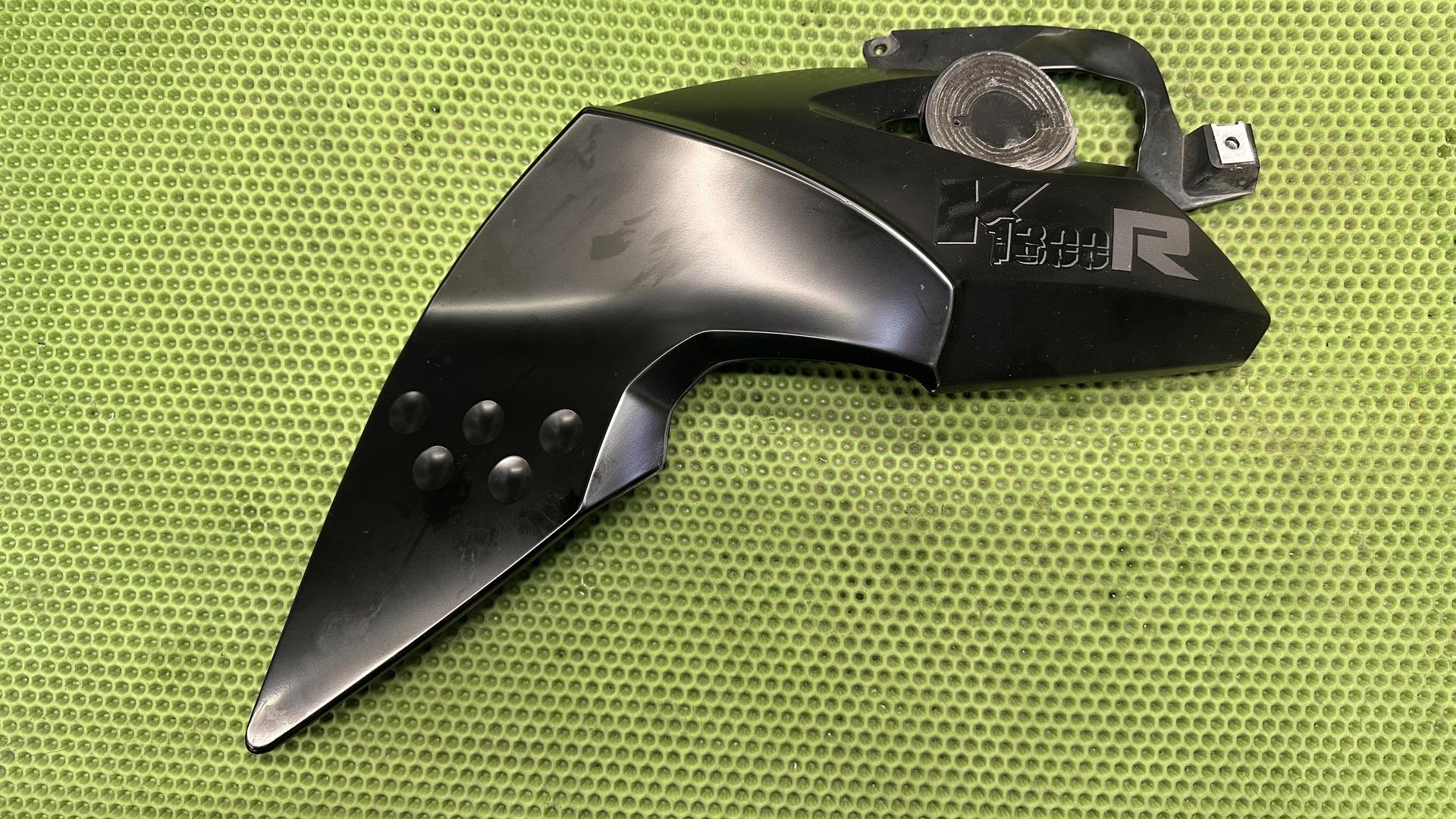 Держатель эмблемы П 46637713502