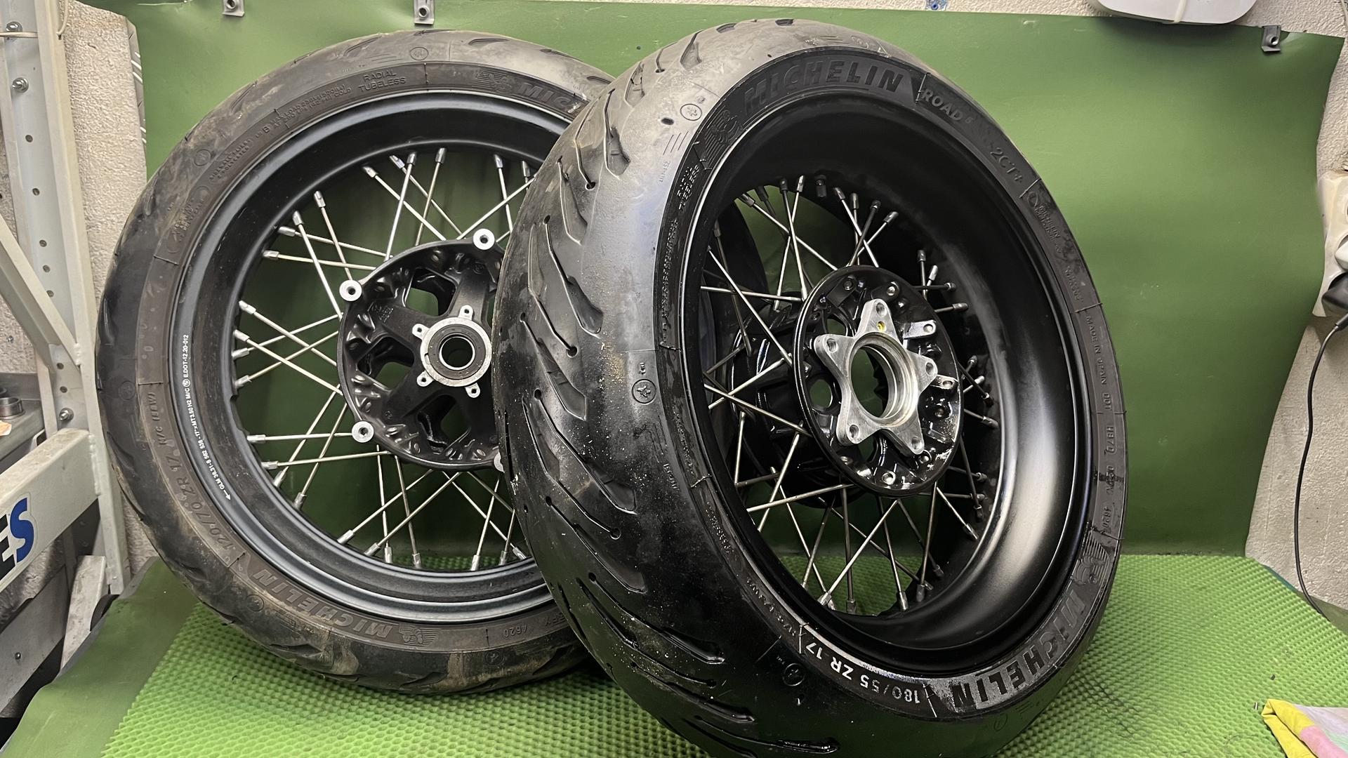 Комплект спицованных колесных дисков RnineT Pure (K22) 36319445144