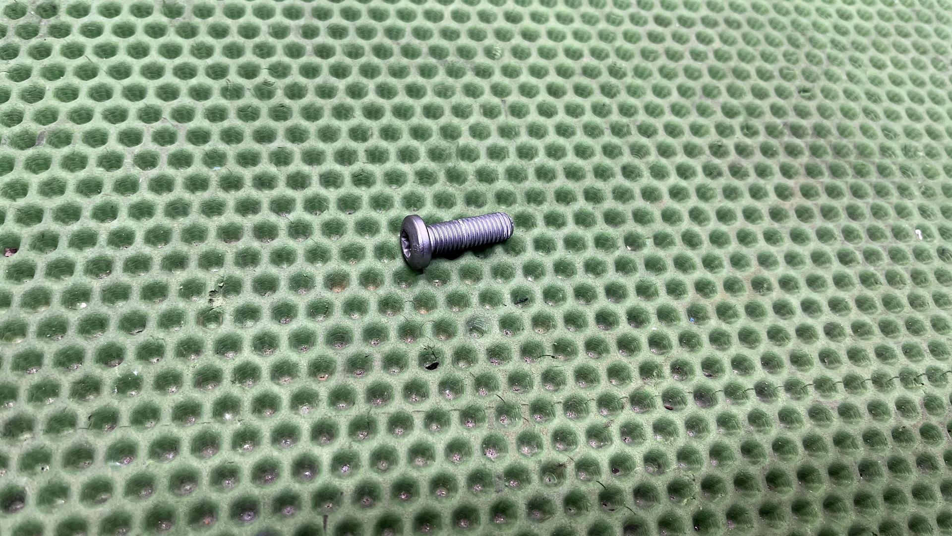 Винт со сферо-цилиндрической головкой M8X25-10.9-ZNS 46517653264