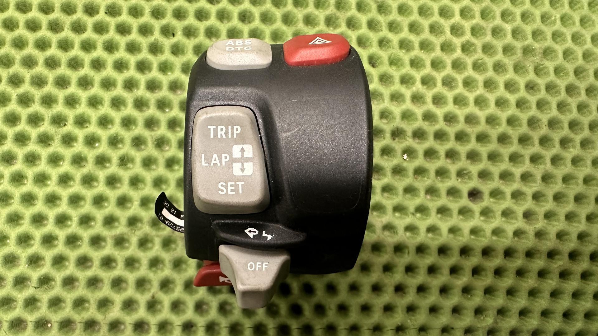 Комбинированный выключатель (пульт) левый S1000RR (09-15) 61317725729