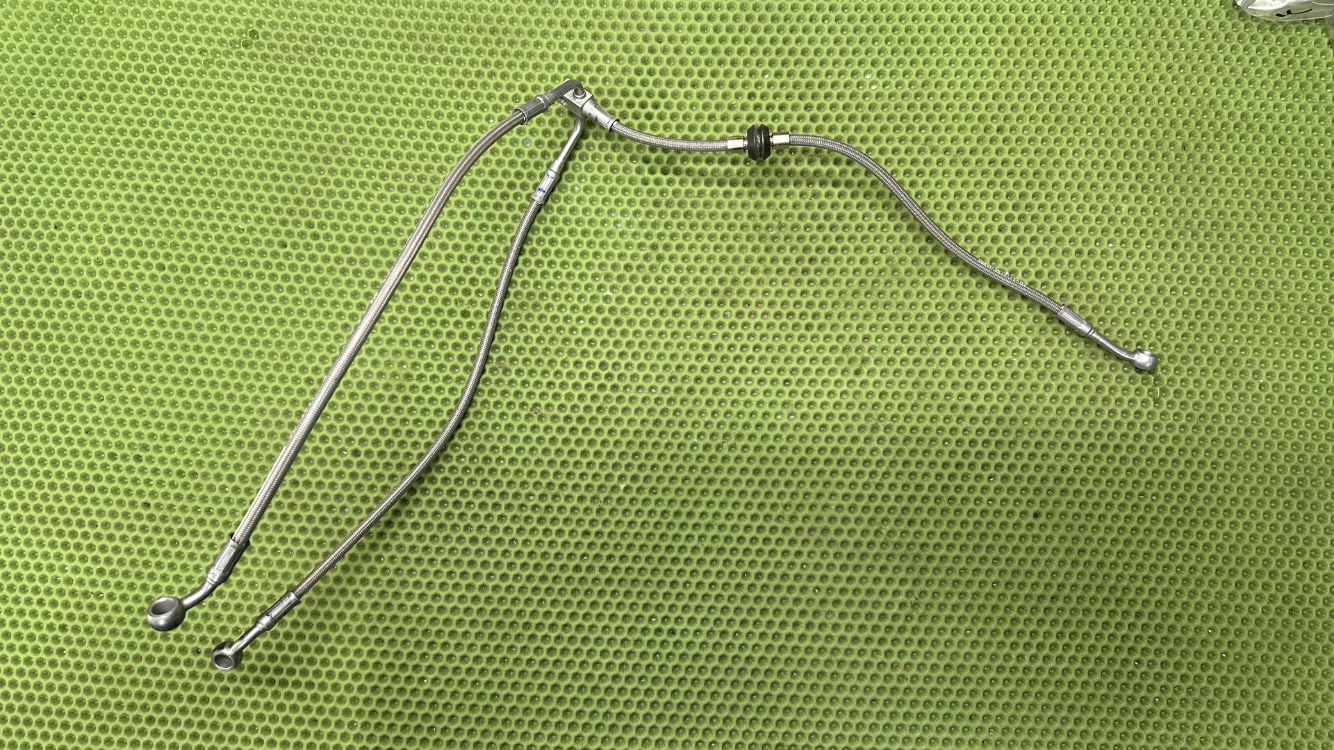 Шланг переднего контура (тройник) R1250R/RS K53/54 34329829779