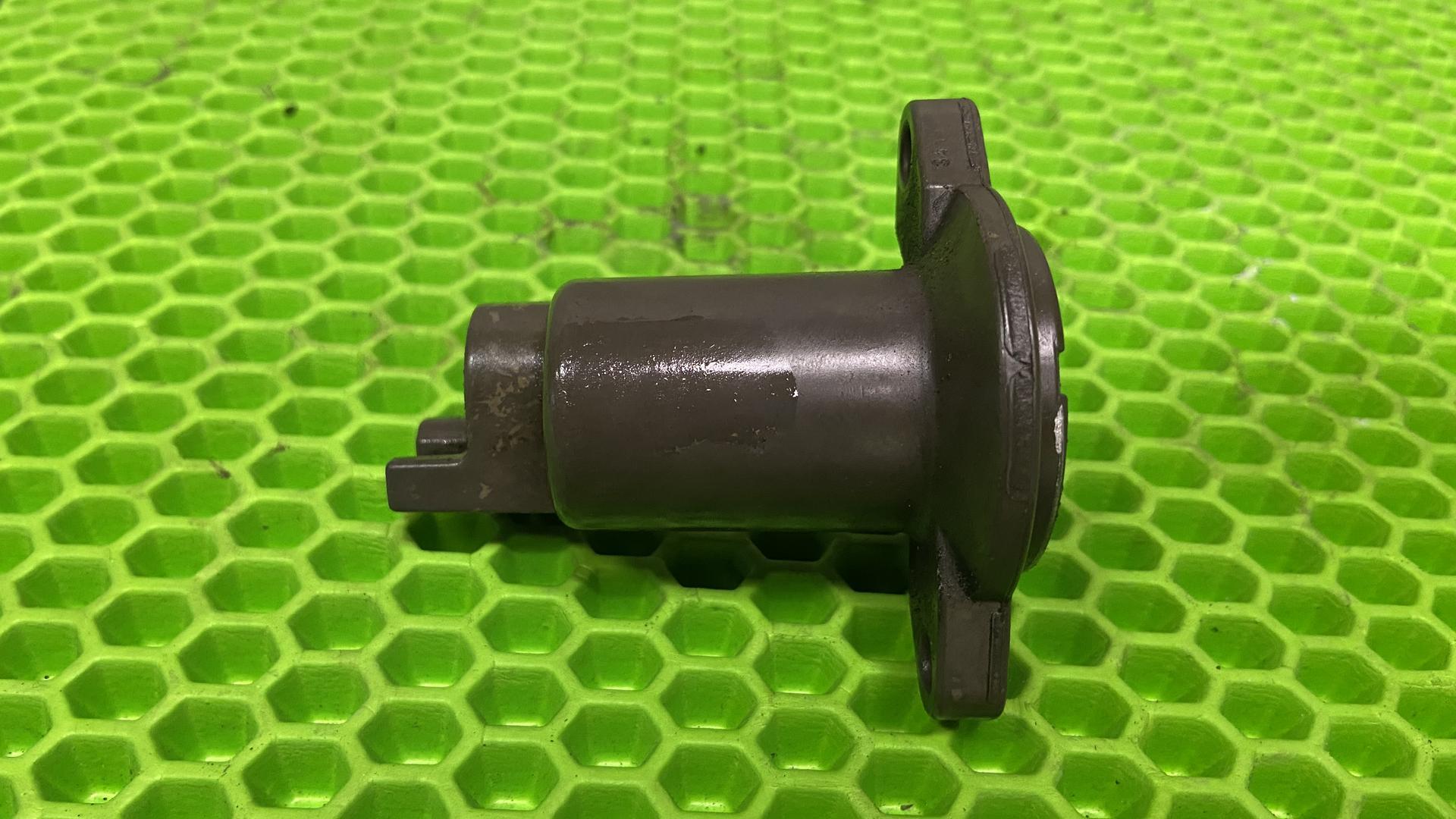 Защитная решетка радиатор правая 46638556648