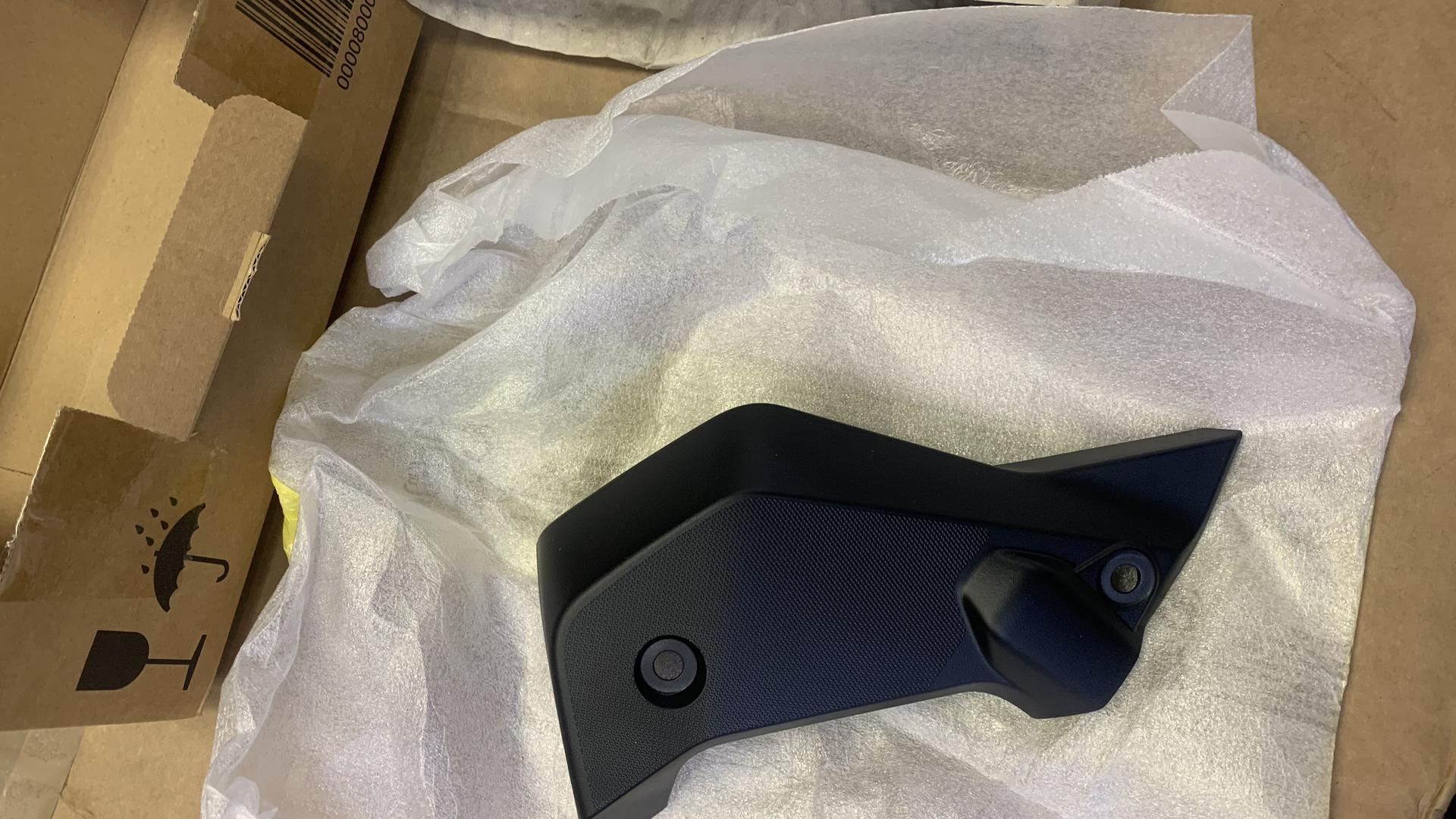 Накладка радиатора П 46638534268