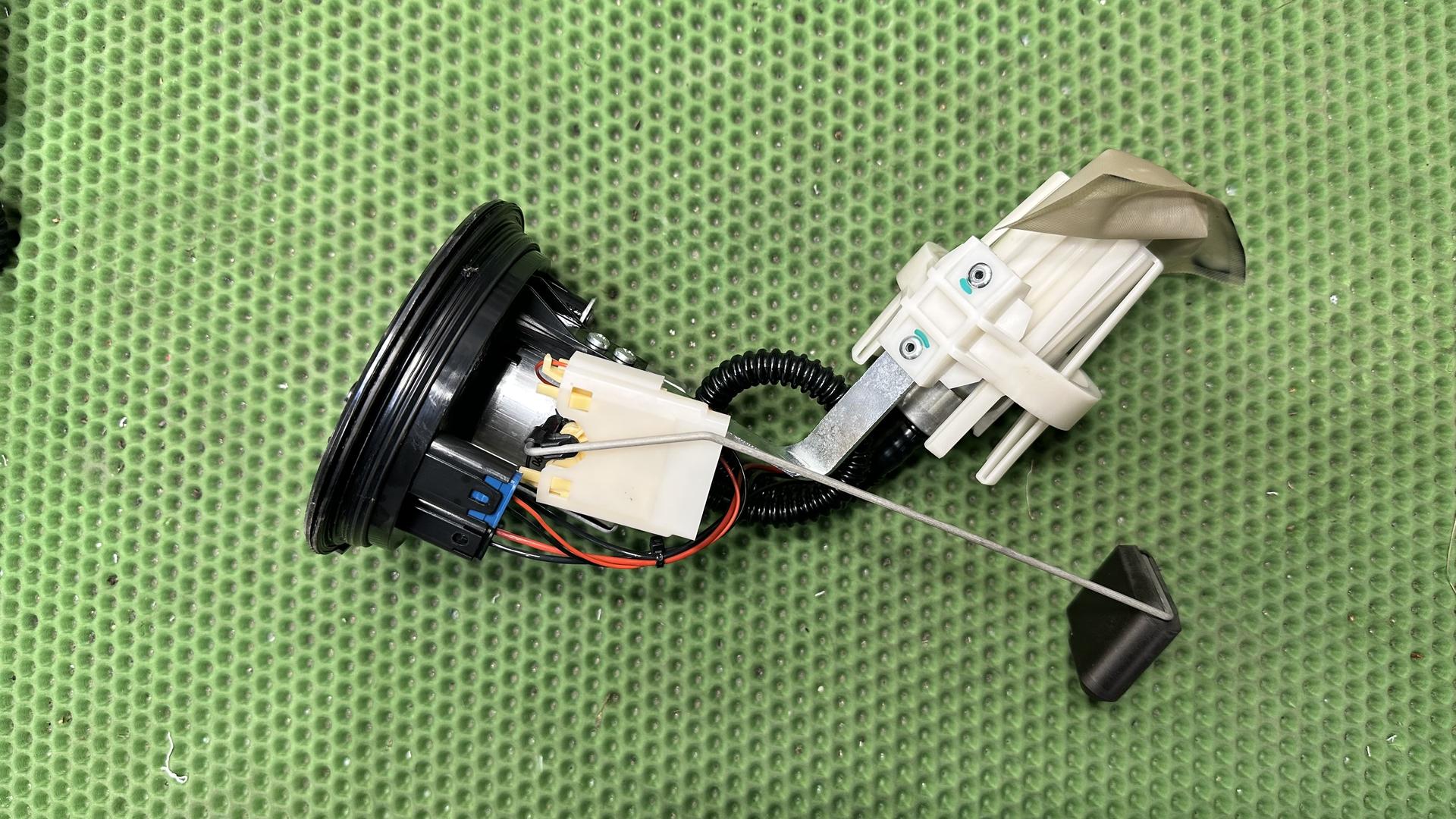 Узел топливного насоса 16148521488