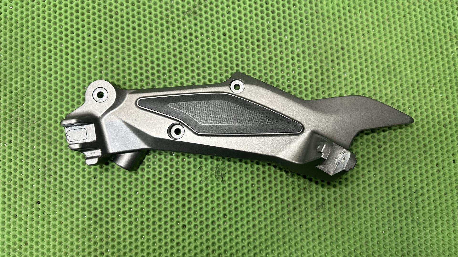 Планка упора для ног Л 46718389355