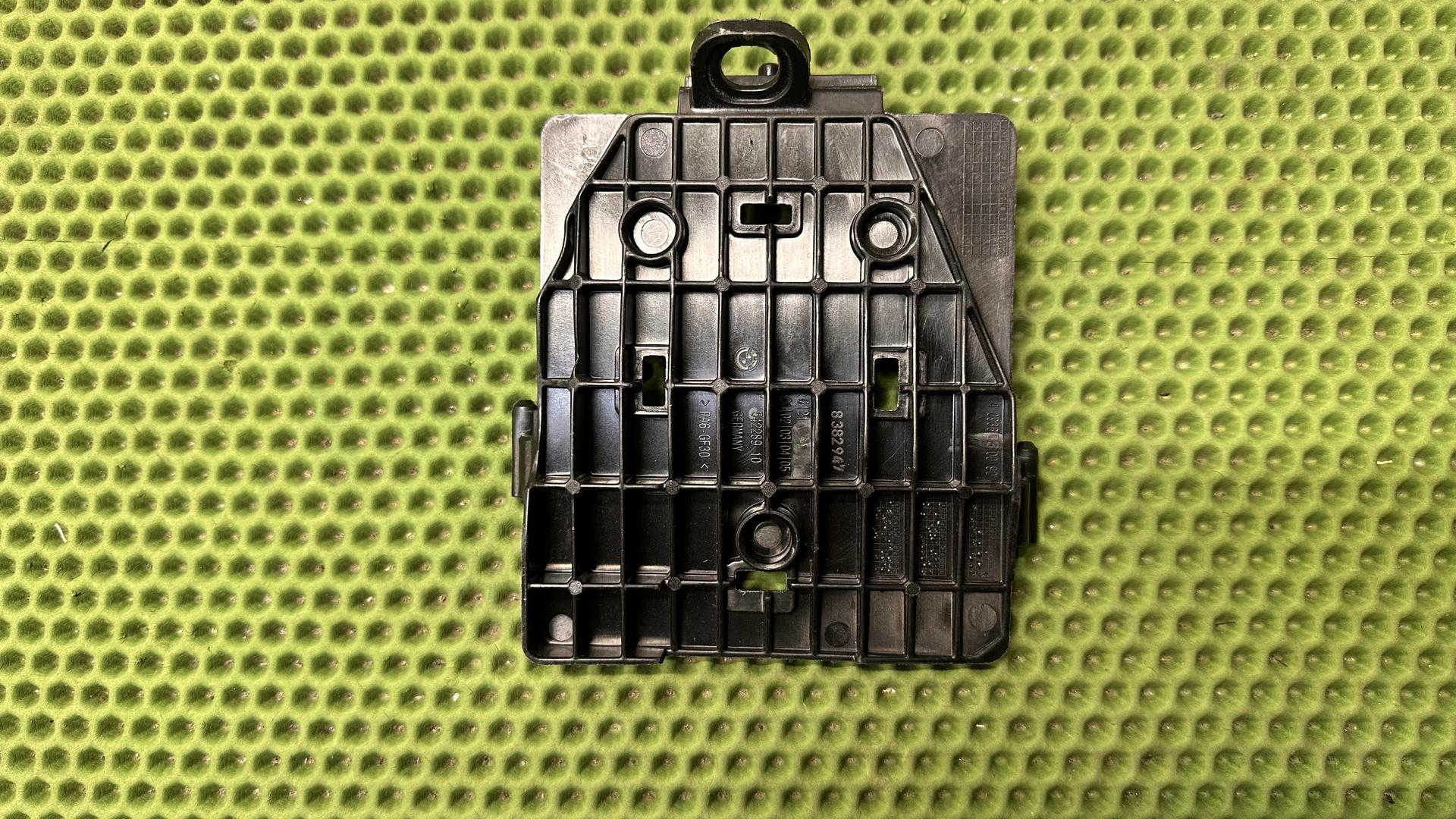 Пластина крепления 61218522875