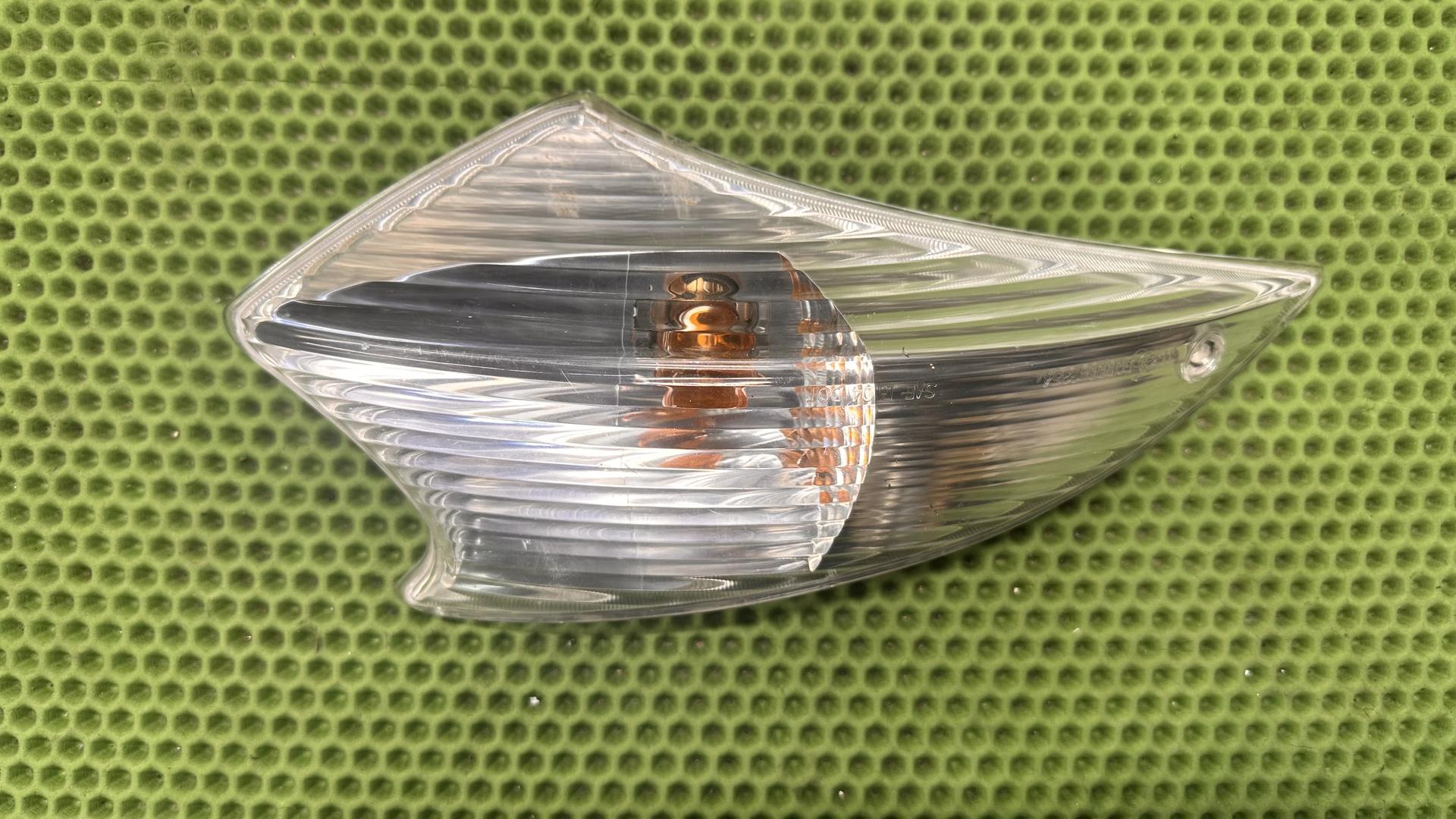 Поворотник правый белый R1200ST K28 63137671160