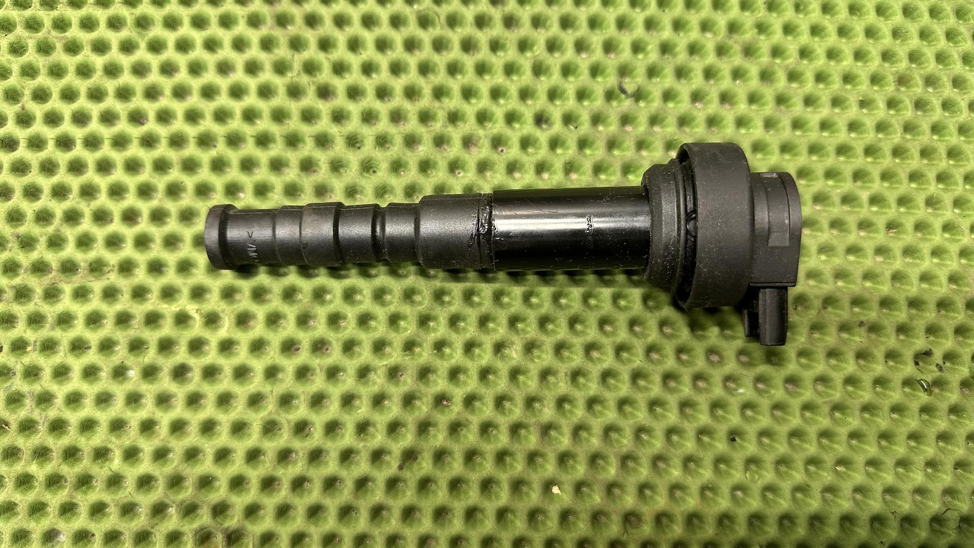 Наконечник катушки зажигания, черный 12138523968