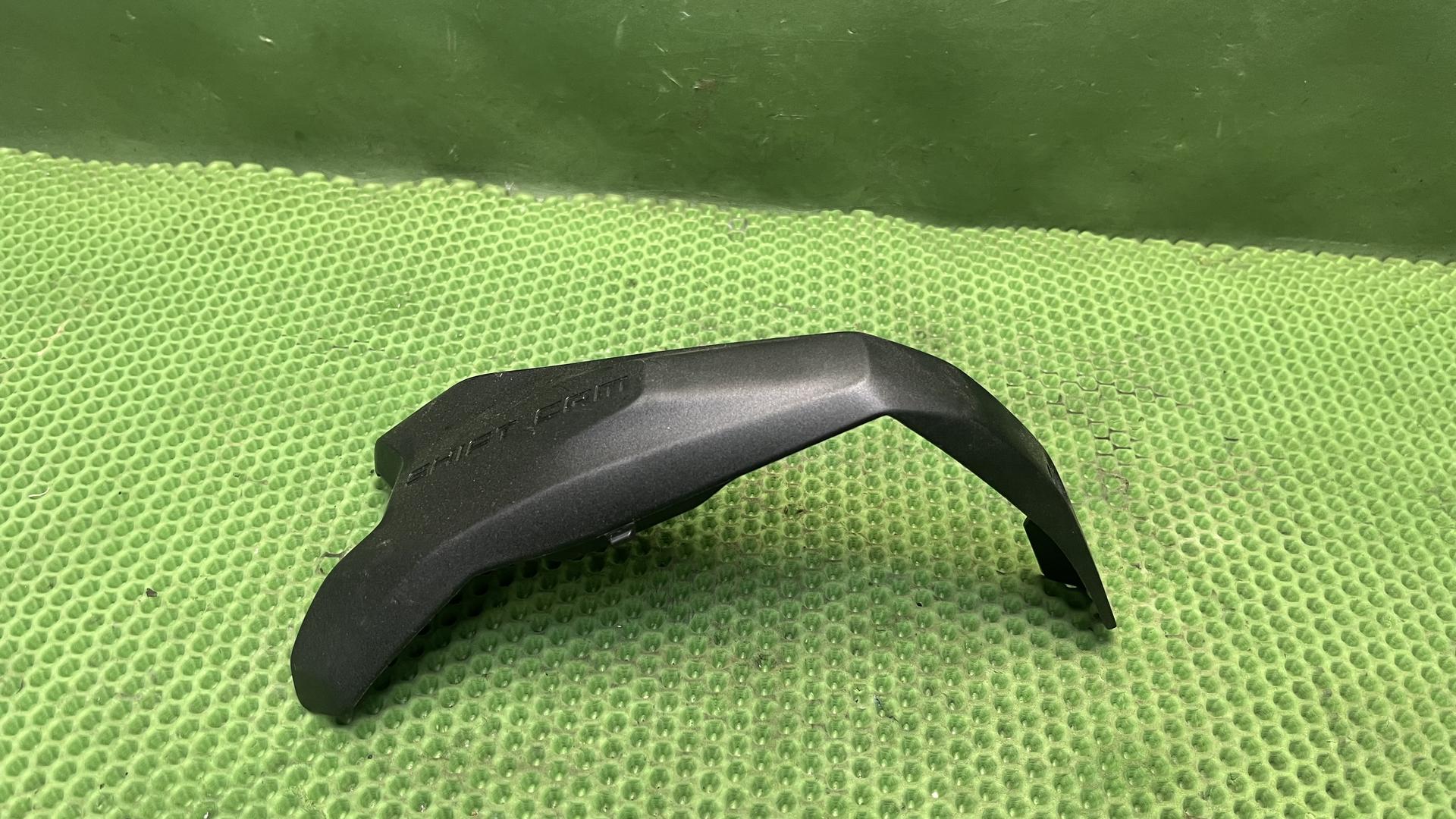 Накладка крышки ГБЦ правая R1300GS/GSA KA1-2 11127109300