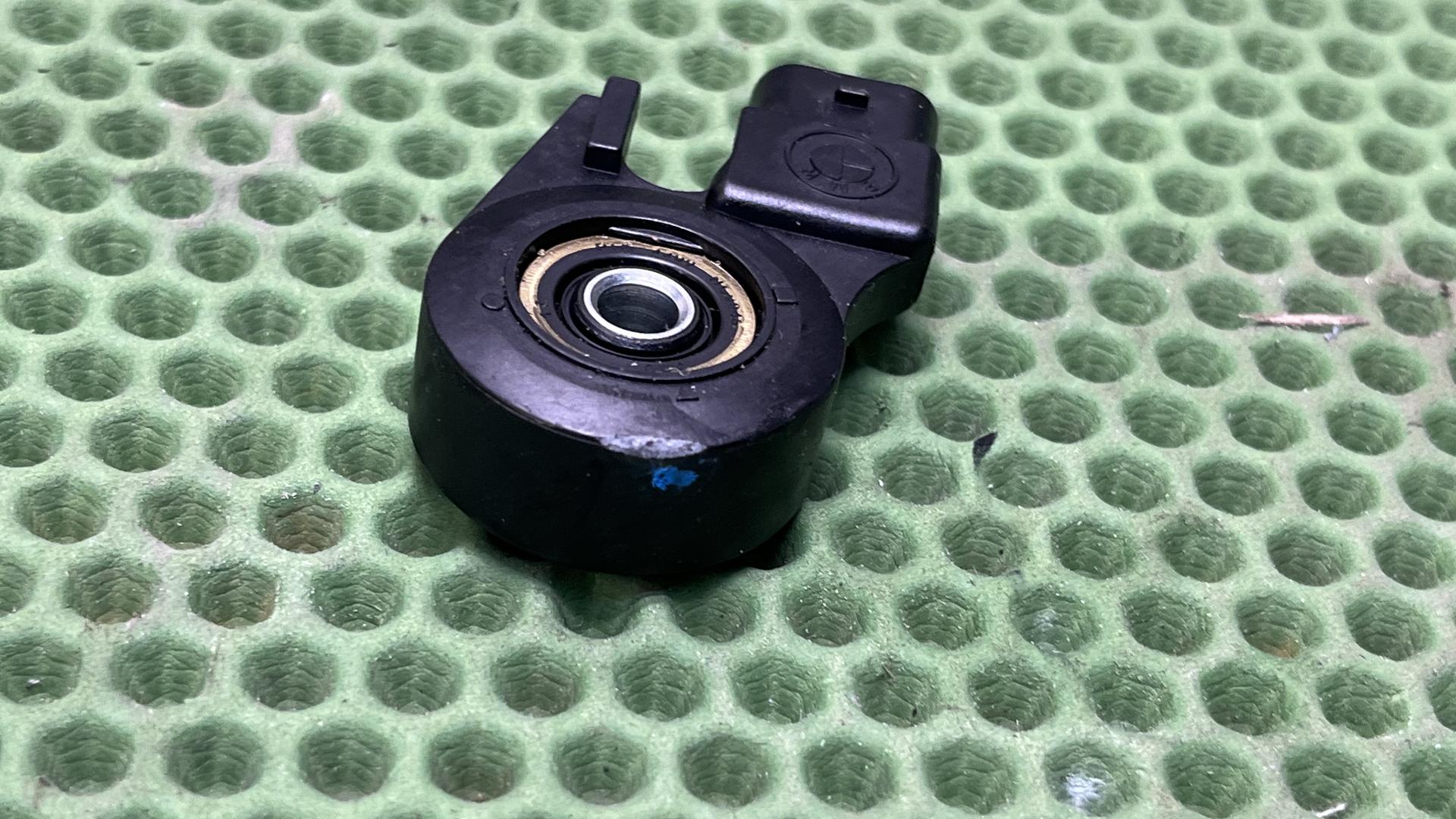 Переключатель боковая опора 61318388642