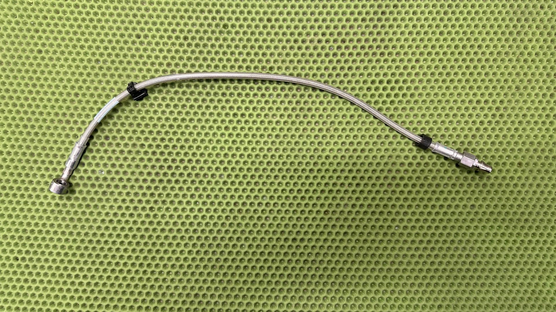 Шланг заднего амортизатора 9444909 R1300GS KA1 