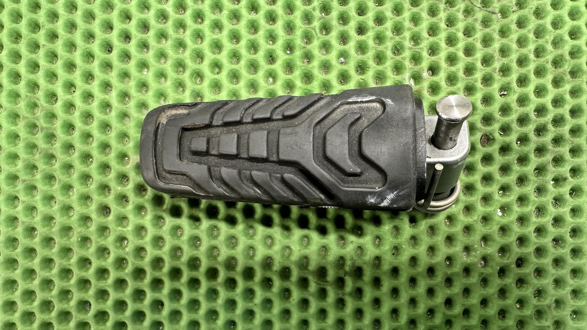 Подножка водителя левая 46712330763