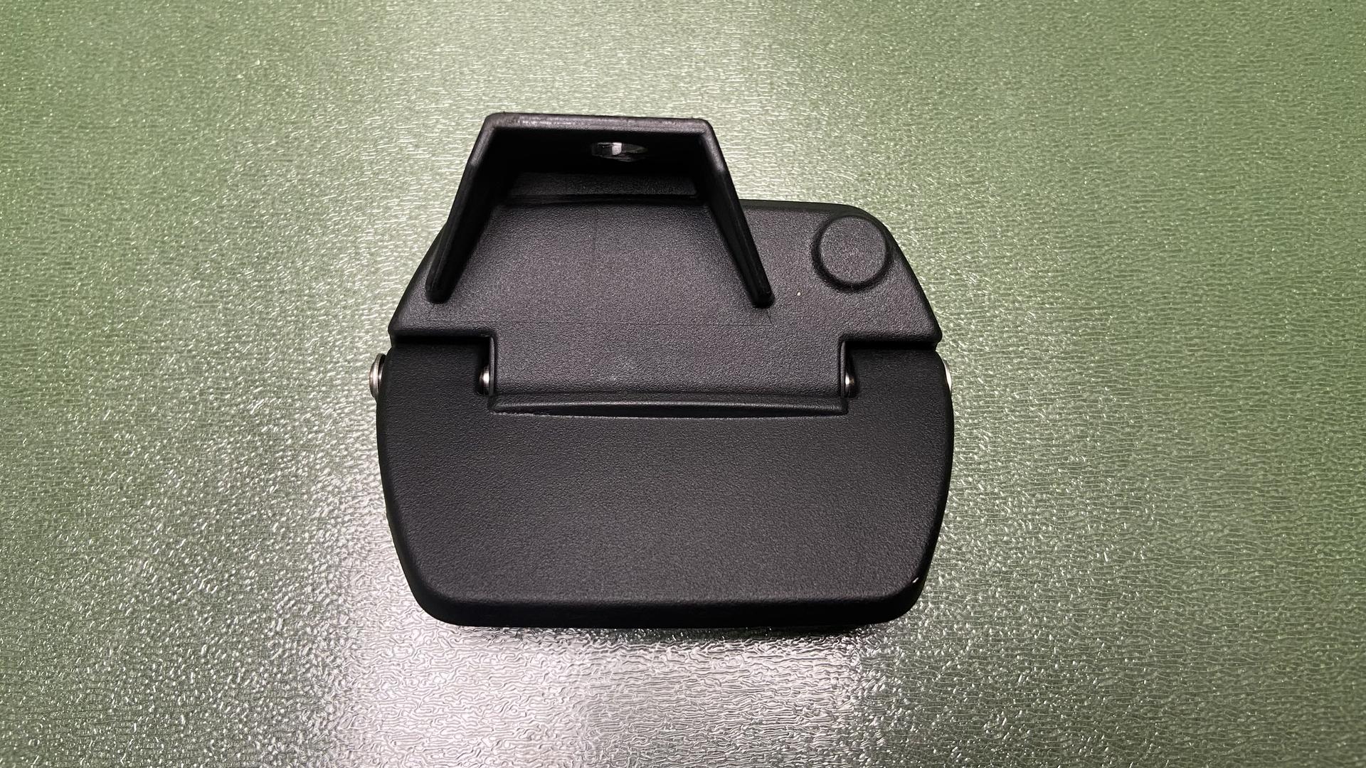 Петля правая для топкейса 46548527776