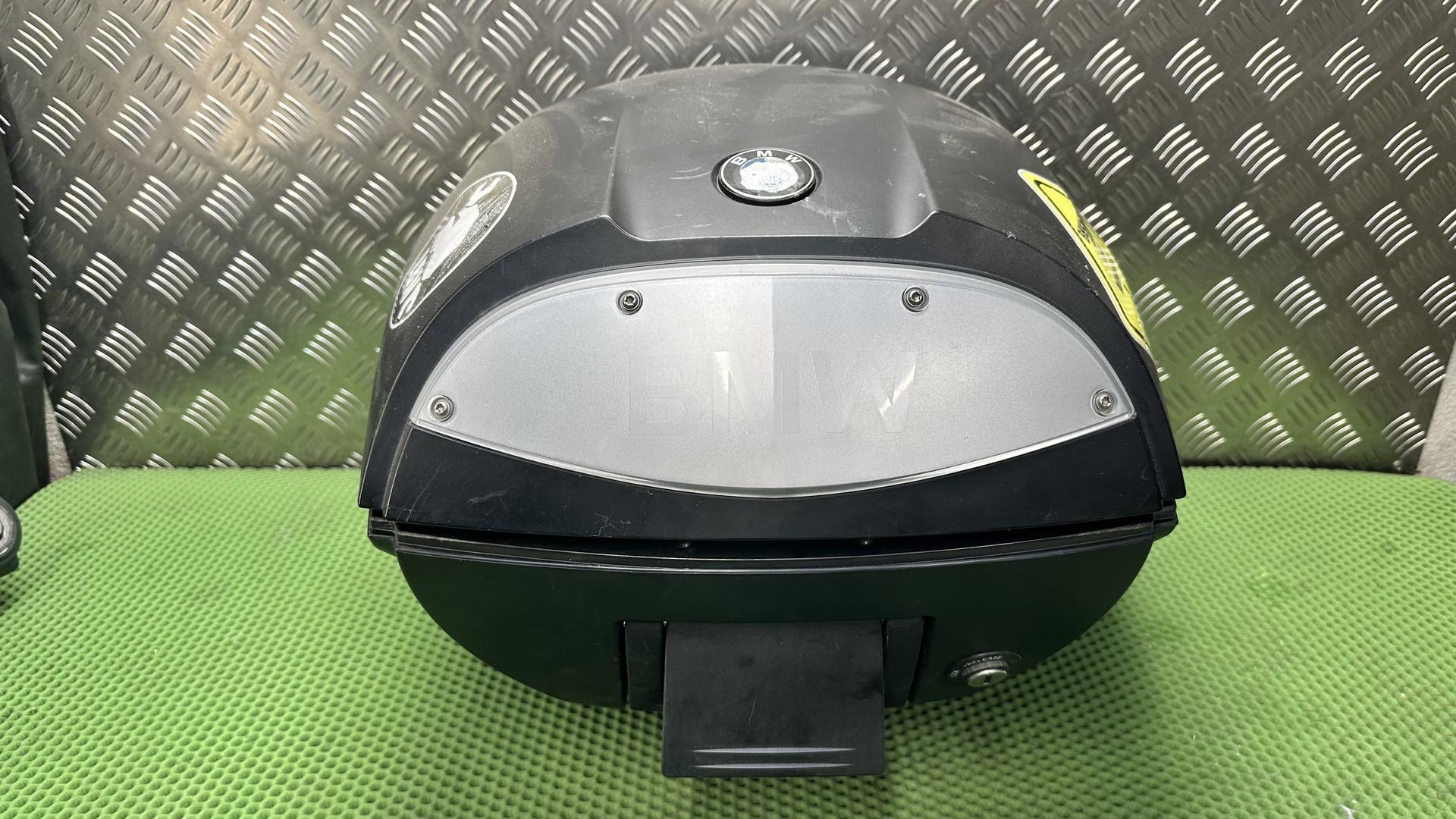 Центральный кофр / Топкейс 28 литров 77437724352