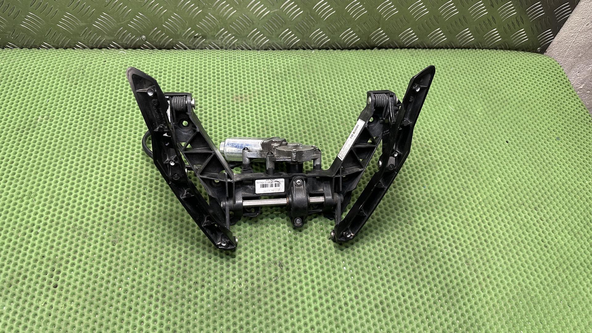 Трапеция стеклоподьема K1600 Рест 22+ 46639480396