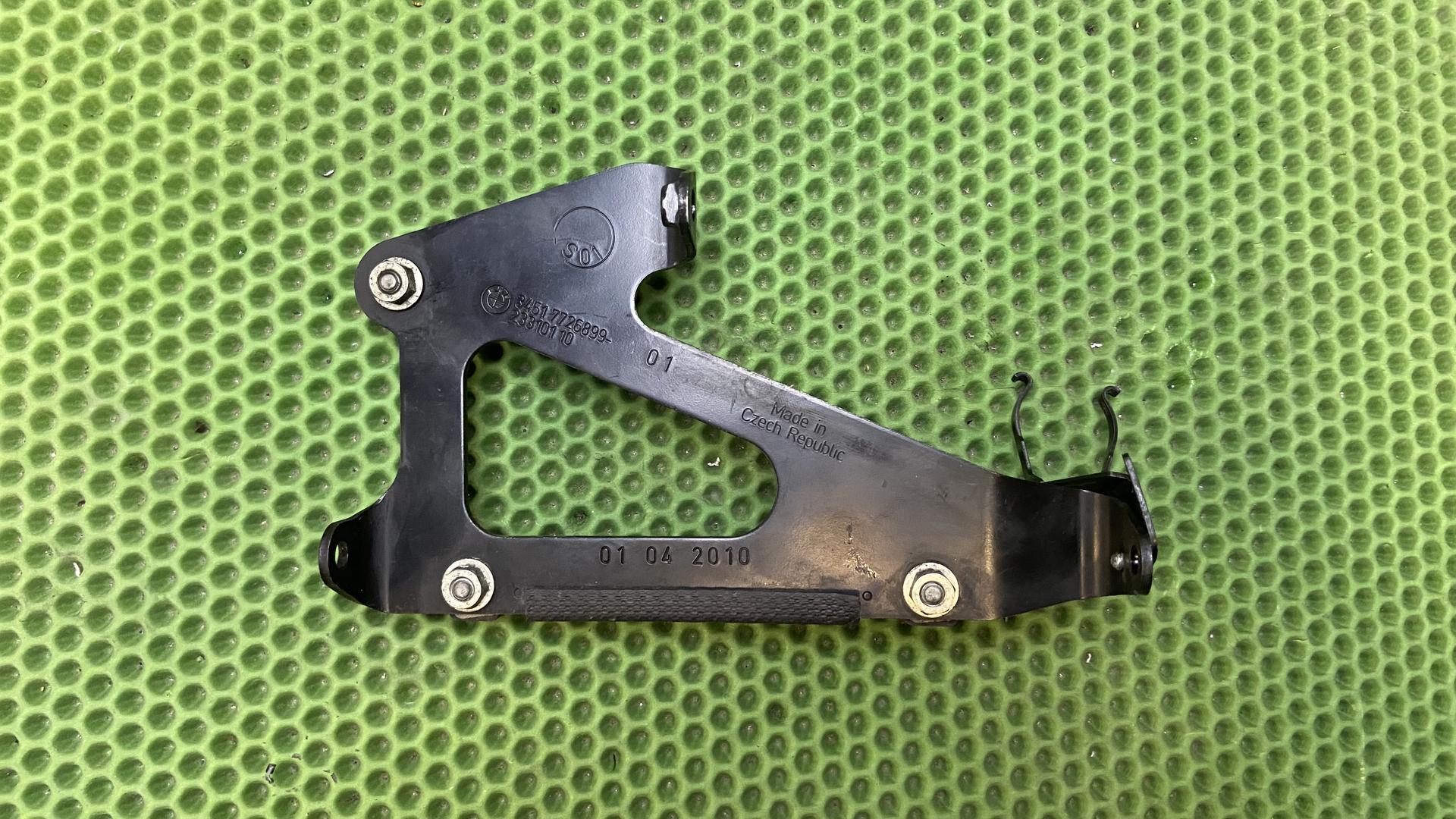 Держатель модулятора давления 34517726899