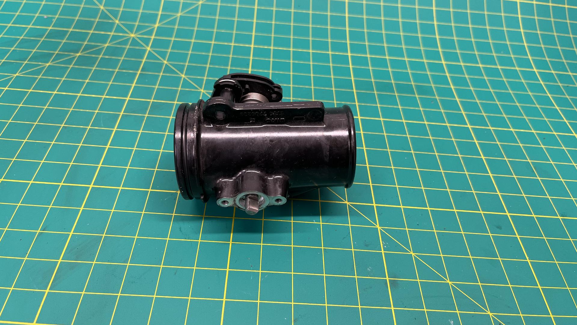 Корпус дроссельной заслонки черный Л 13547705239