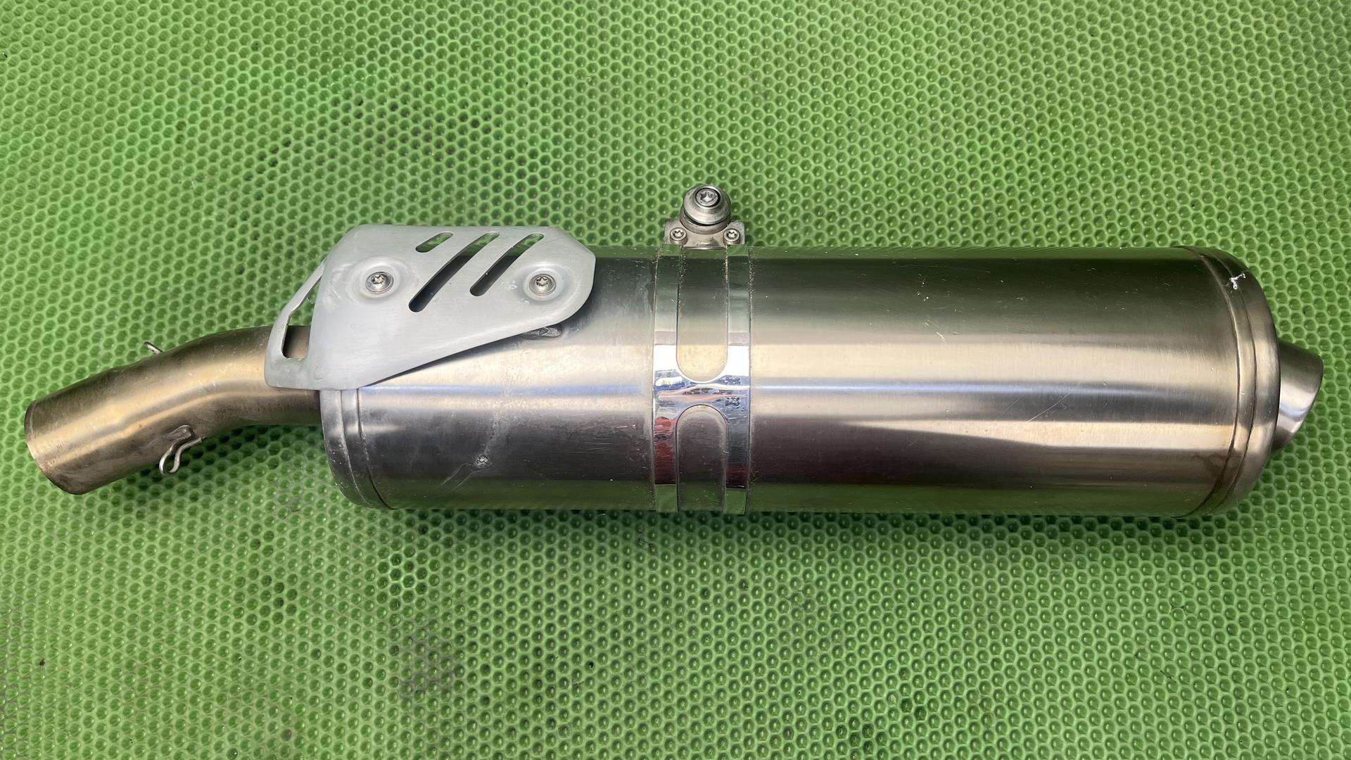 Глушитель F 800 R 18518549590