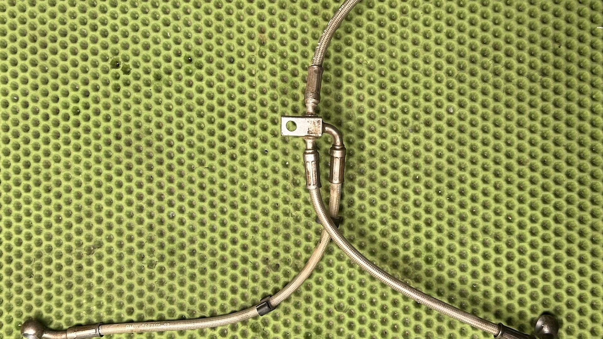 Шланг переднего контура (тройник) K1200/1300 R/S/GT 34327687141