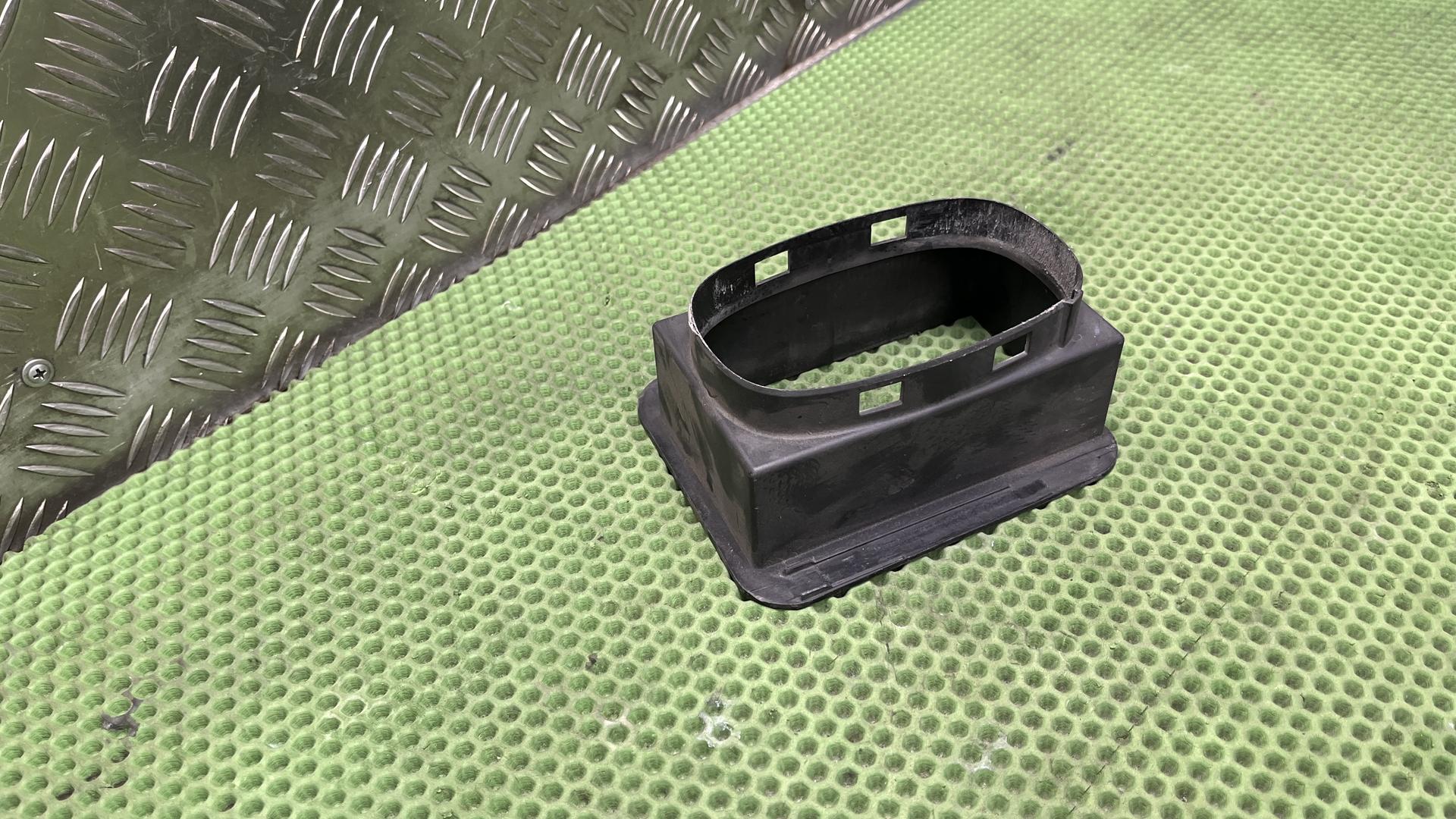 Всасывающий патрубок 13717678277