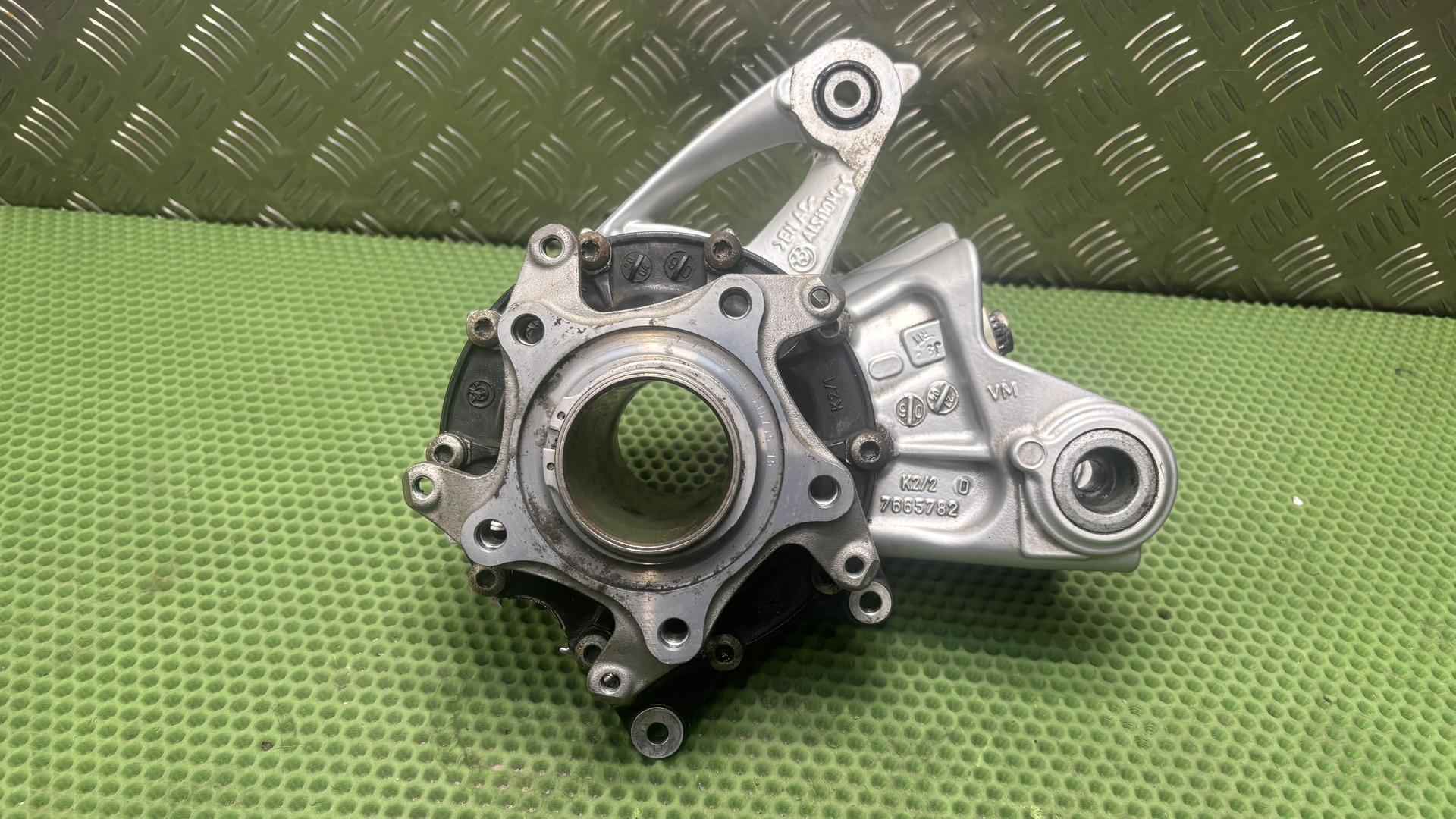 Угловой редуктор серебристый (ABS 2) I=31:11=2,82 33118529907