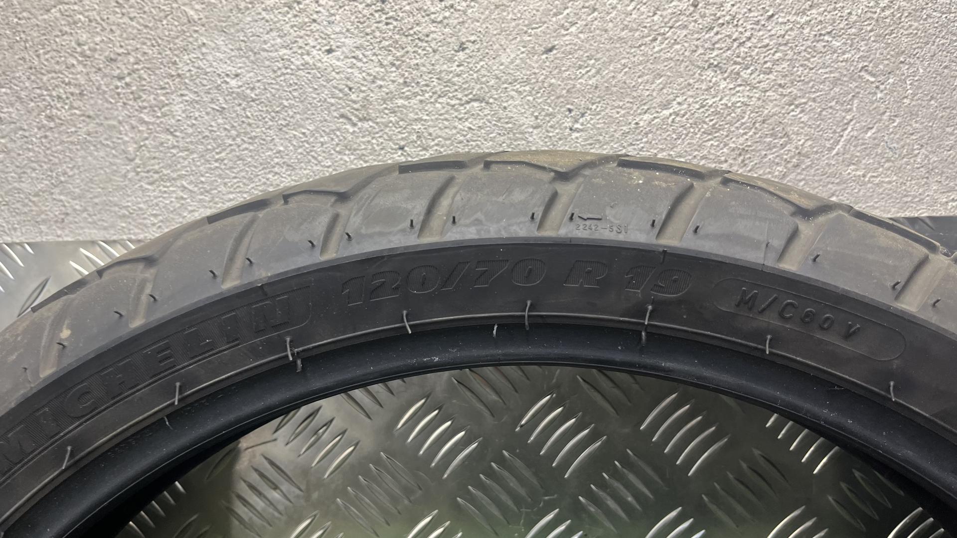 Мотошина Michelin Anakee Adventure 120/70 R19 60V 