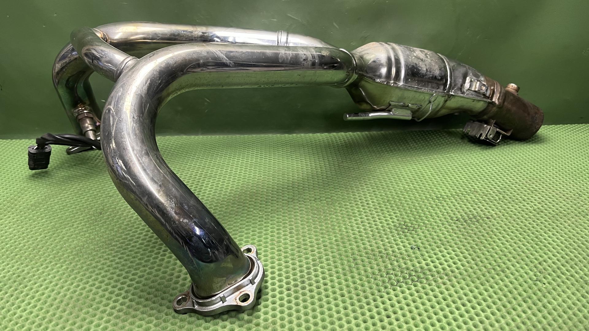Выпускной коллектор R1250xx K50-54 хром. 18518566947