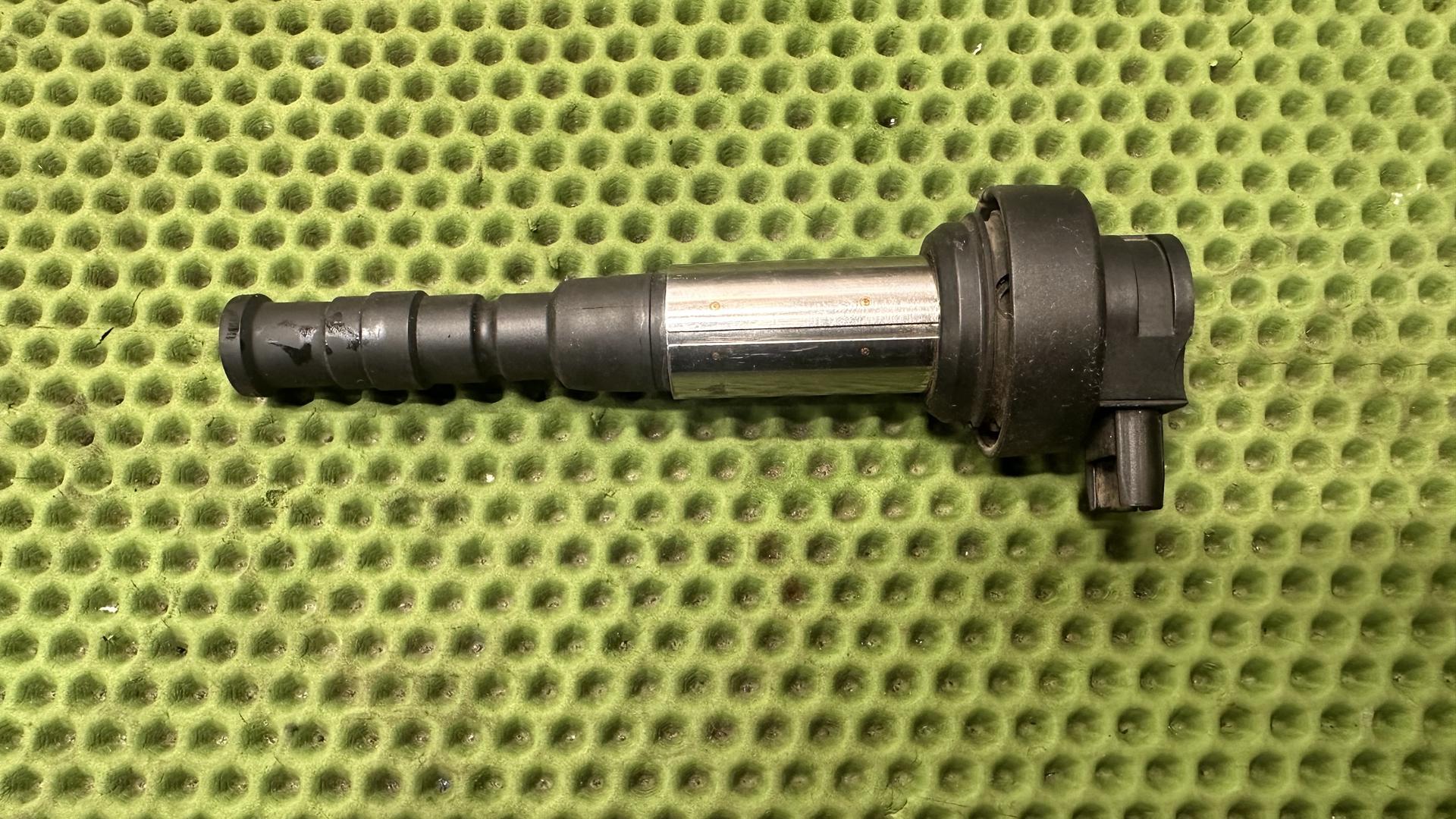 Наконечник катушки зажигания, черный 12138523968