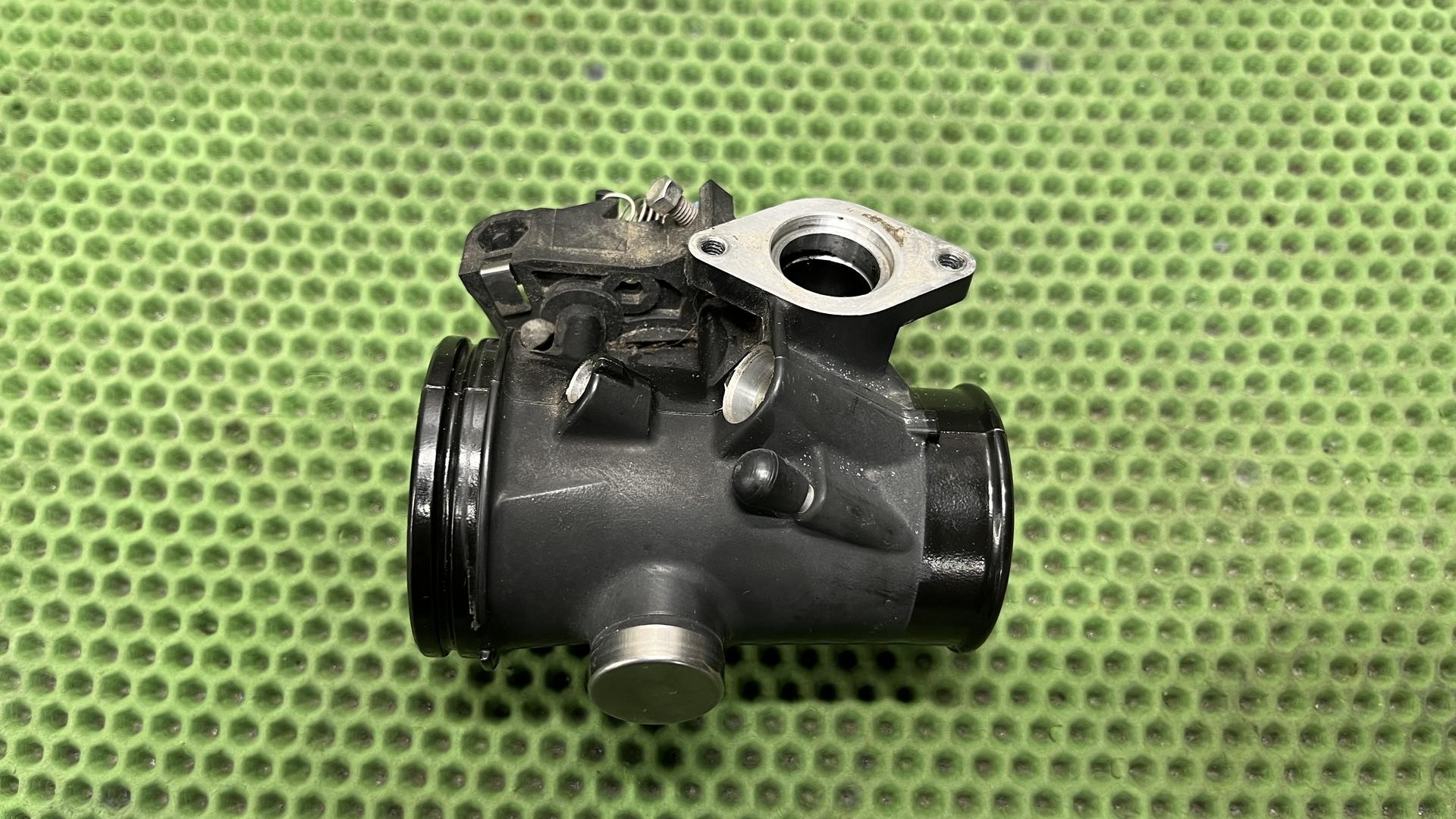 Корпус дроссельной заслонки черный П 13547705240