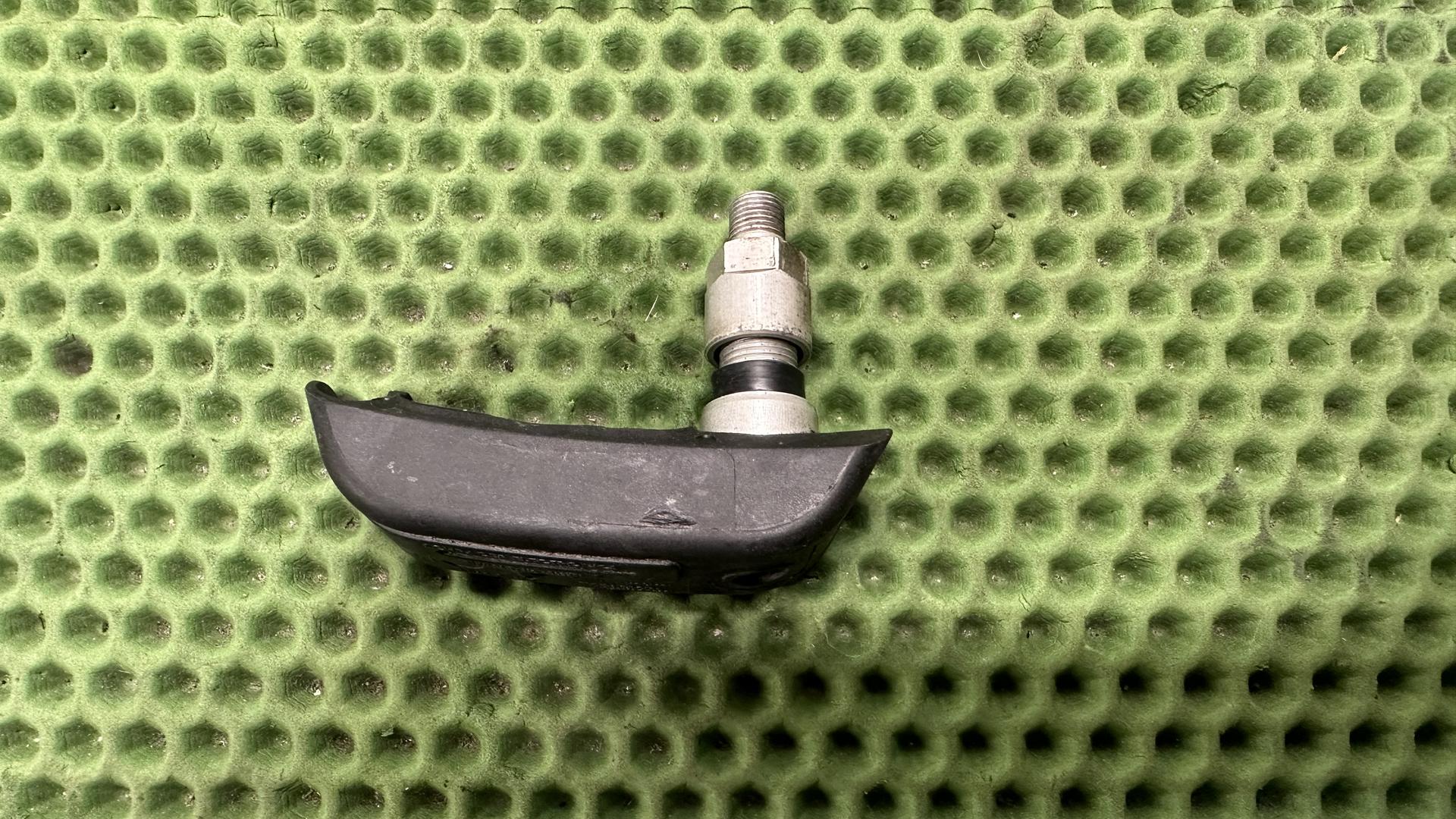 Датчик (RDC) с клапаном 36237694420