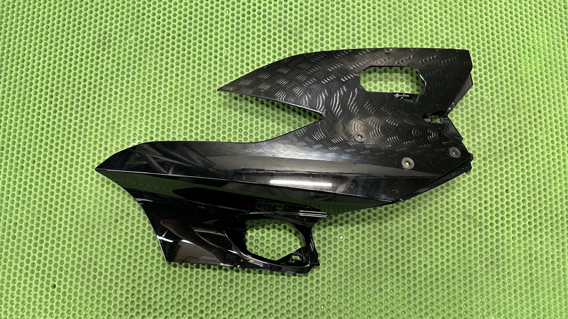 Облицовка фары левая K1600GTL/B рест. (с 2022 г.) 46631540819